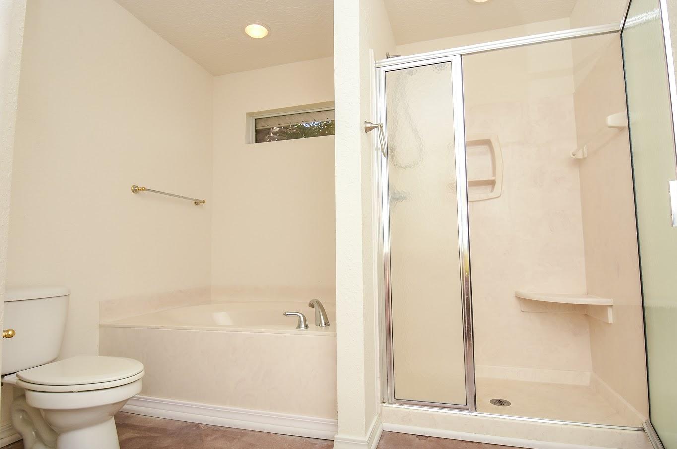 EMERALD LAKES PH 3 - Residential