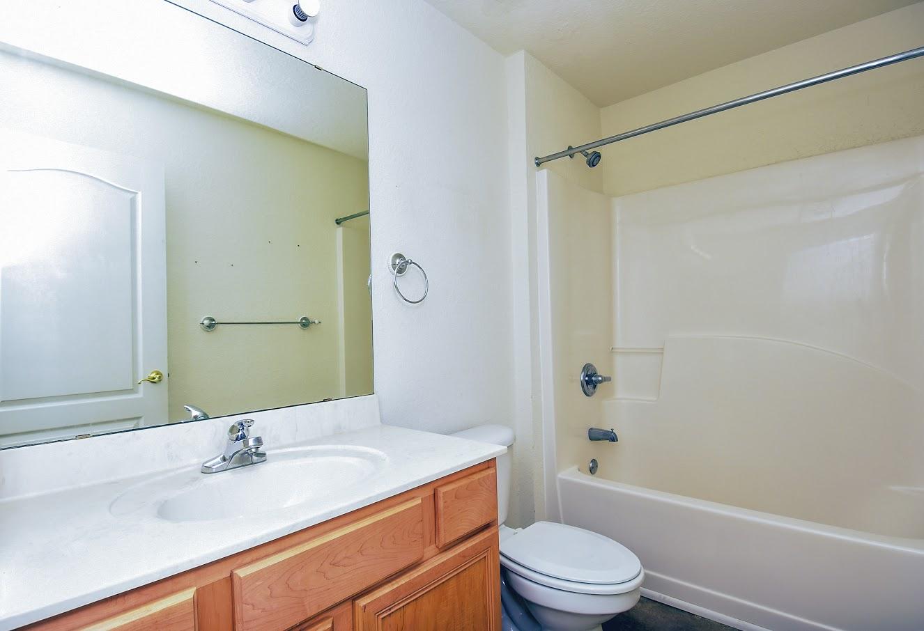 EMERALD LAKES PH 3 - Residential