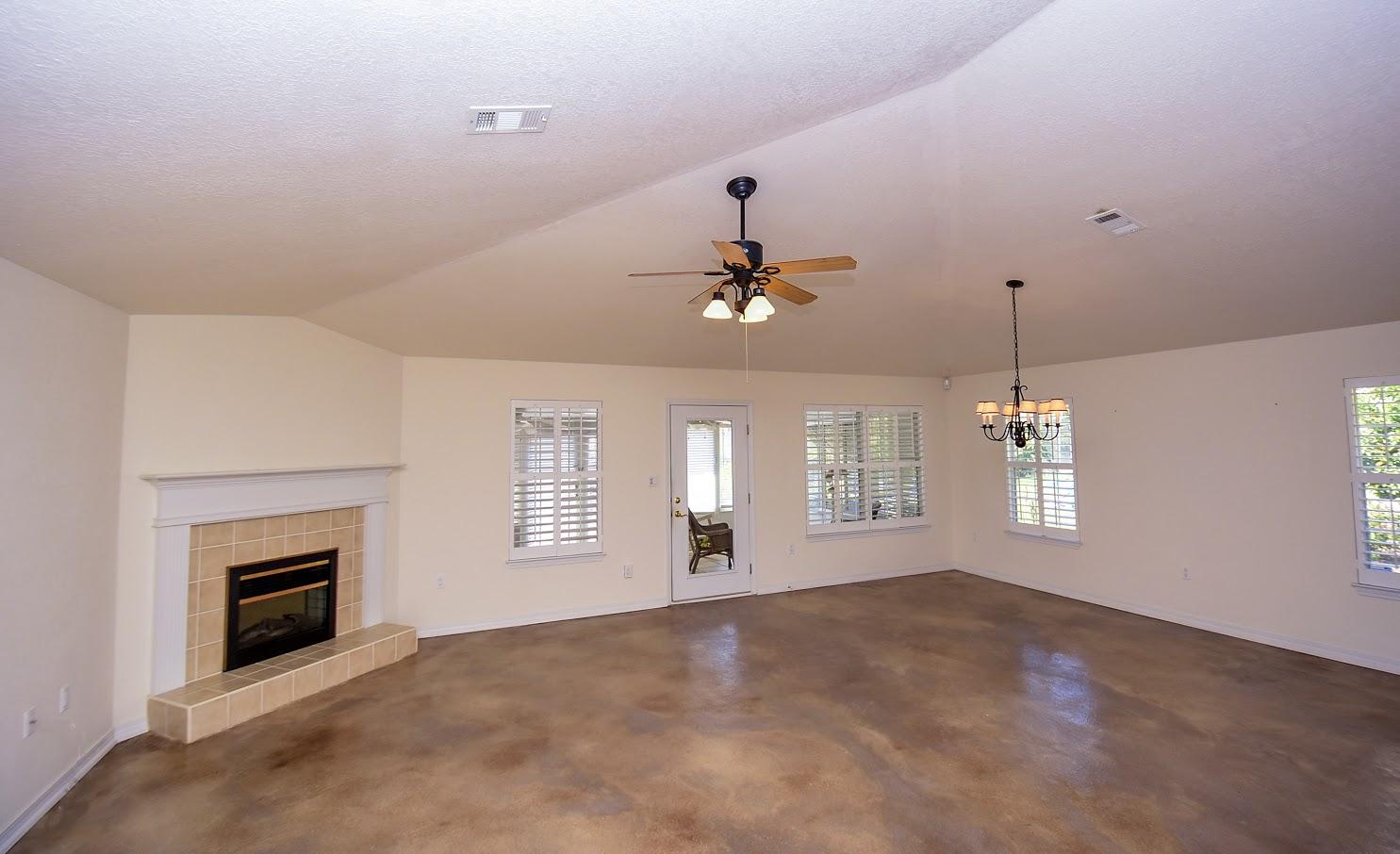 EMERALD LAKES PH 3 - Residential