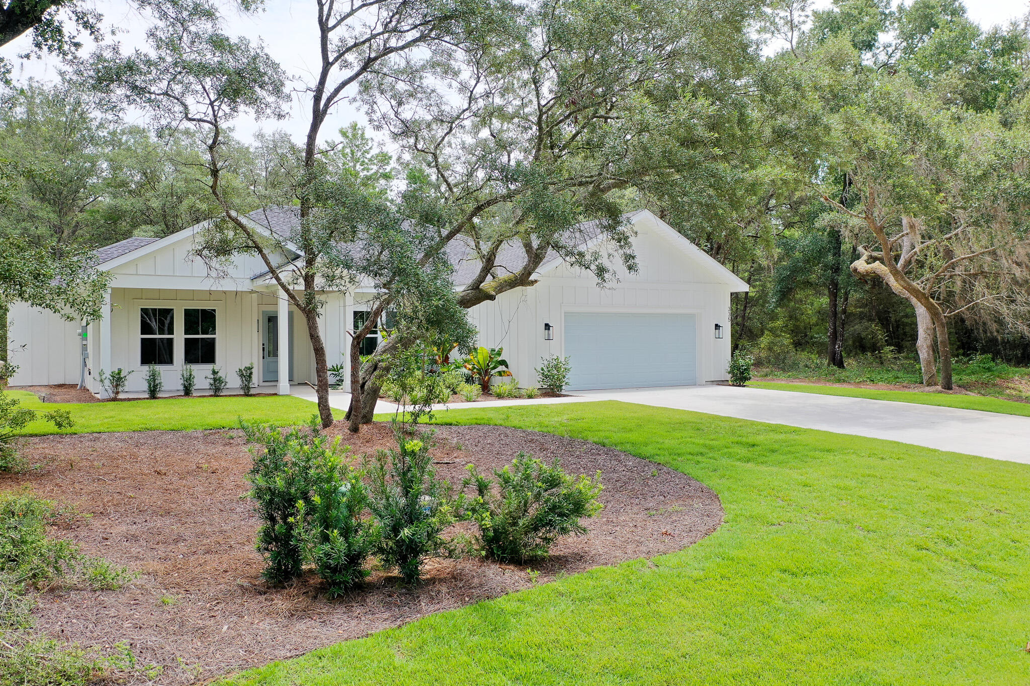 MAGNOLIA BAY ESTATES - Residential