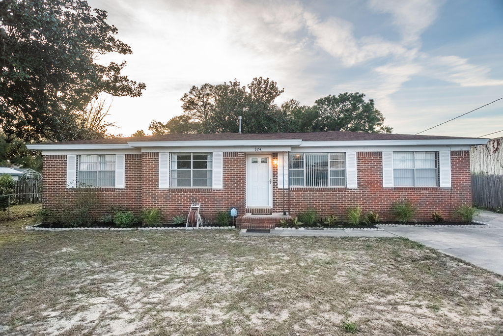 JACKS S/D - Residential