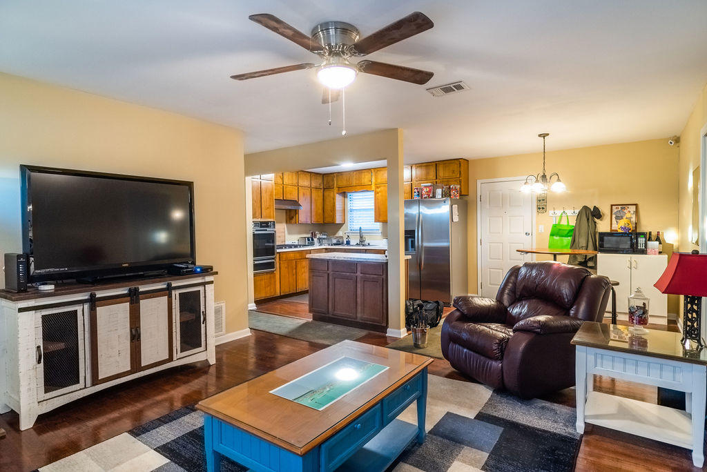 JACKS S/D - Residential