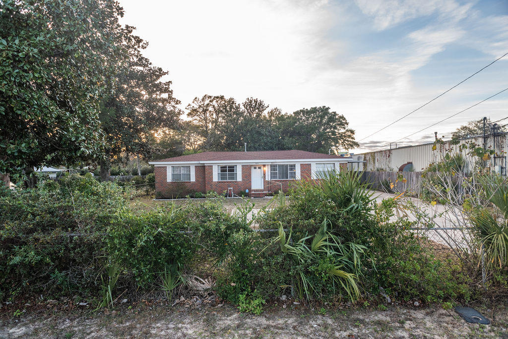 JACKS S/D - Residential