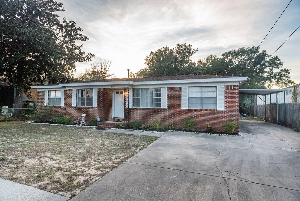 JACKS S/D - Residential