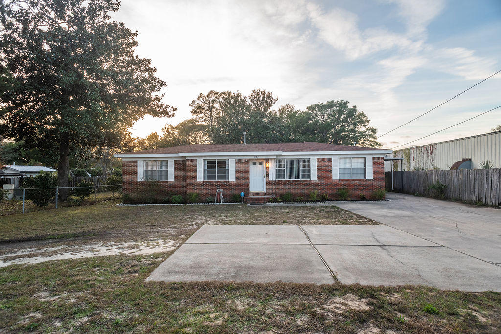 JACKS S/D - Residential