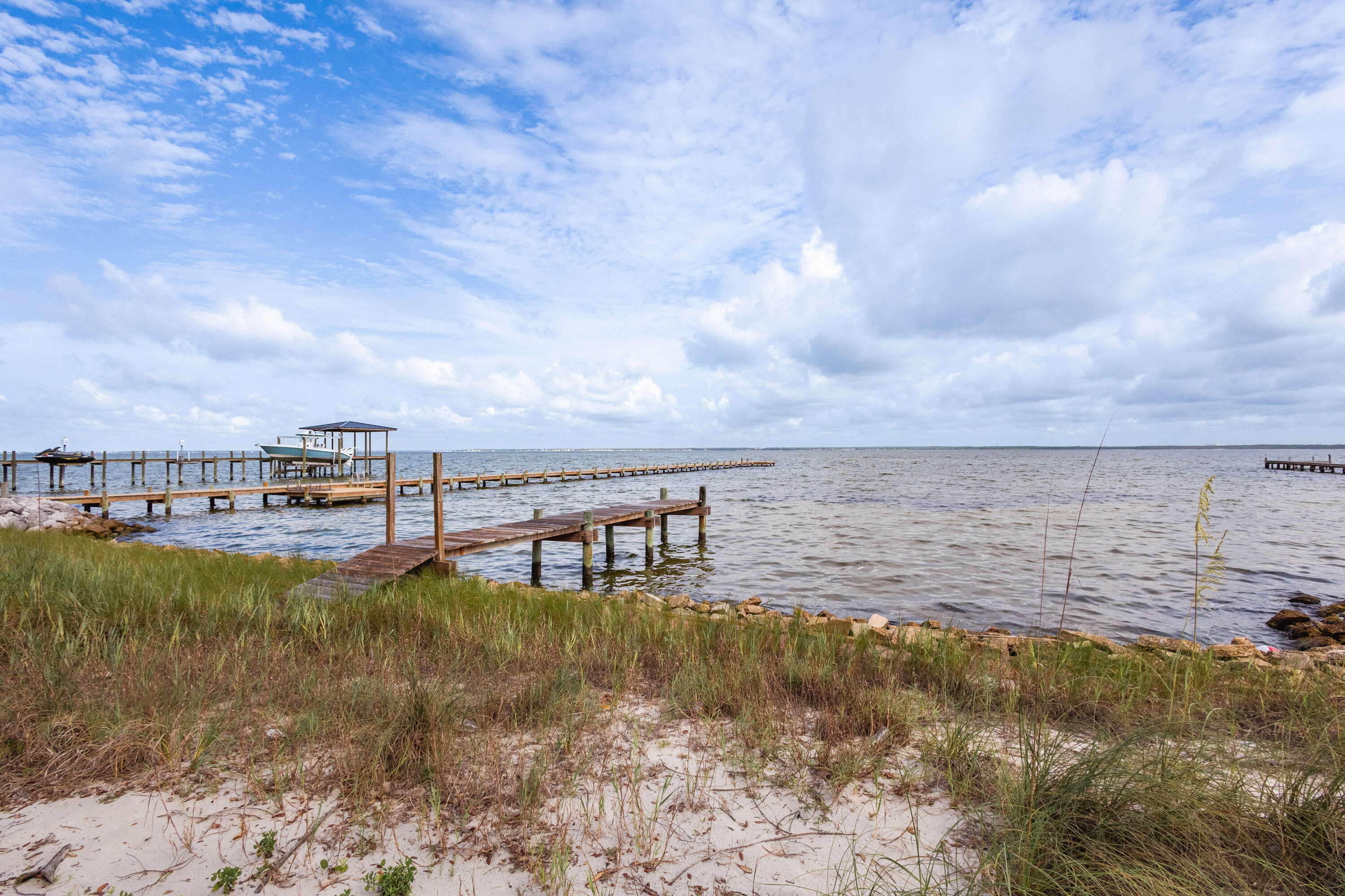 DESTIN - Land