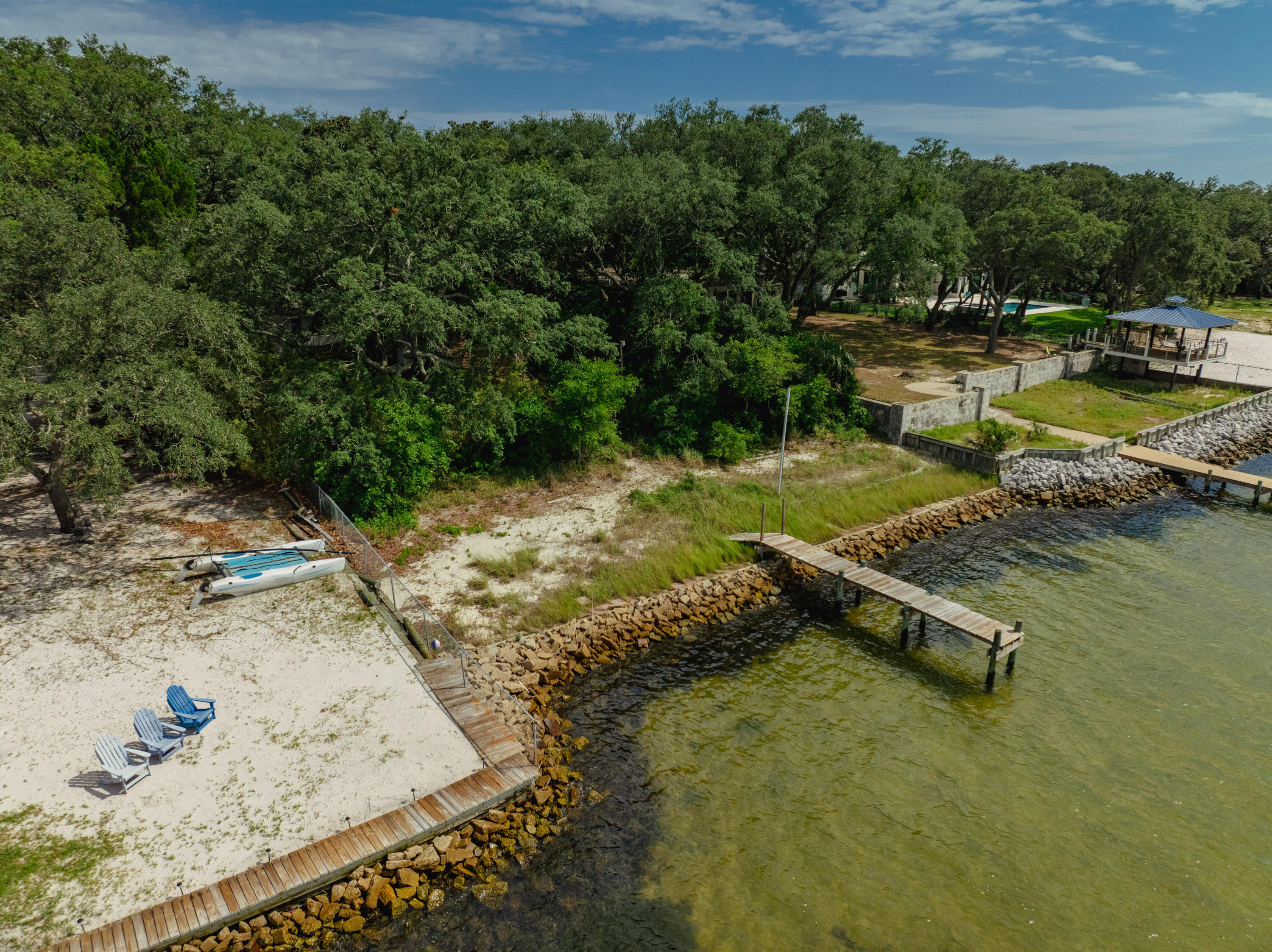 DESTIN - Land