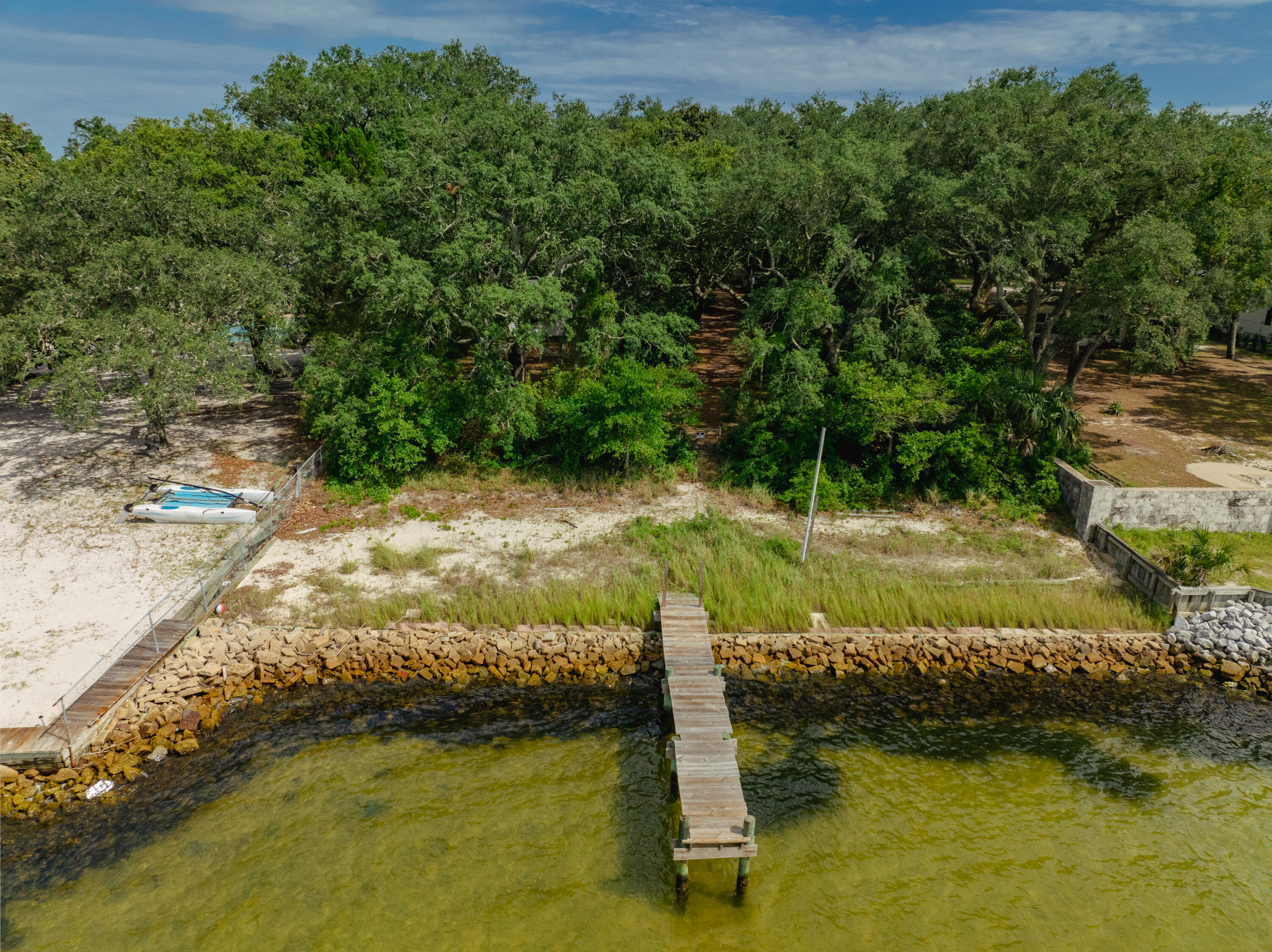 DESTIN - Land