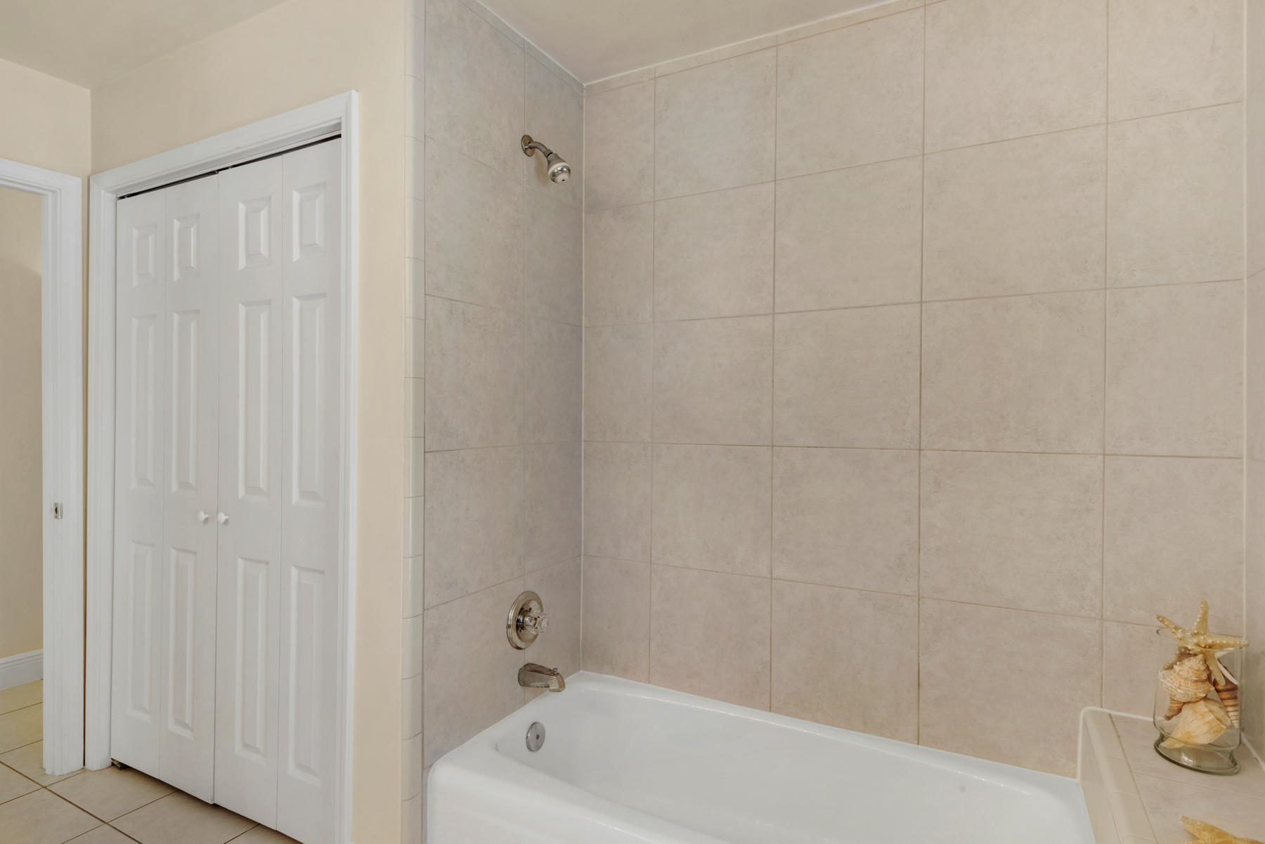 CANO ESTATES - Residential