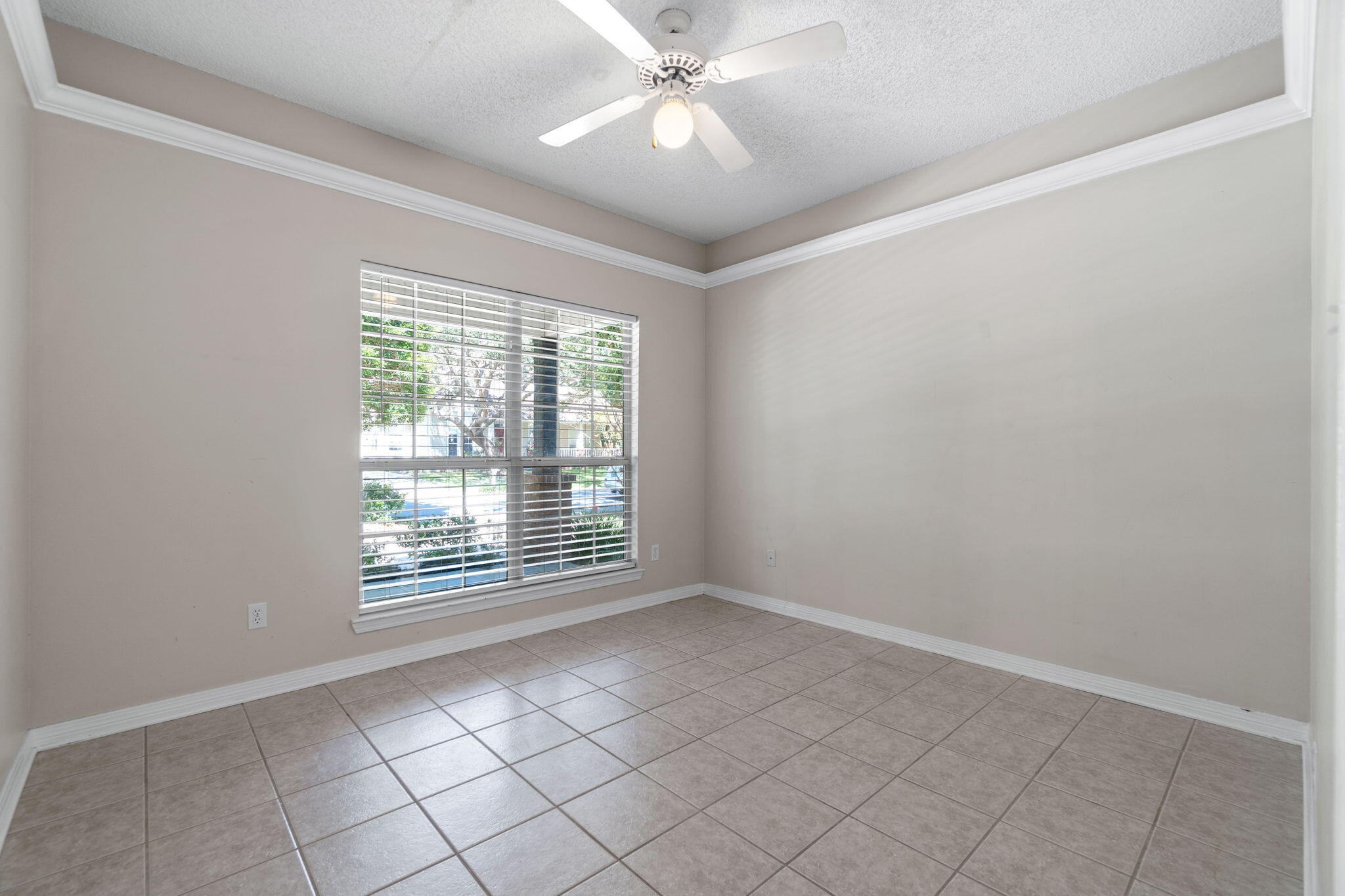 VILLAGE OF BOLTON AT BLUEWATER BAY - Residential Lease