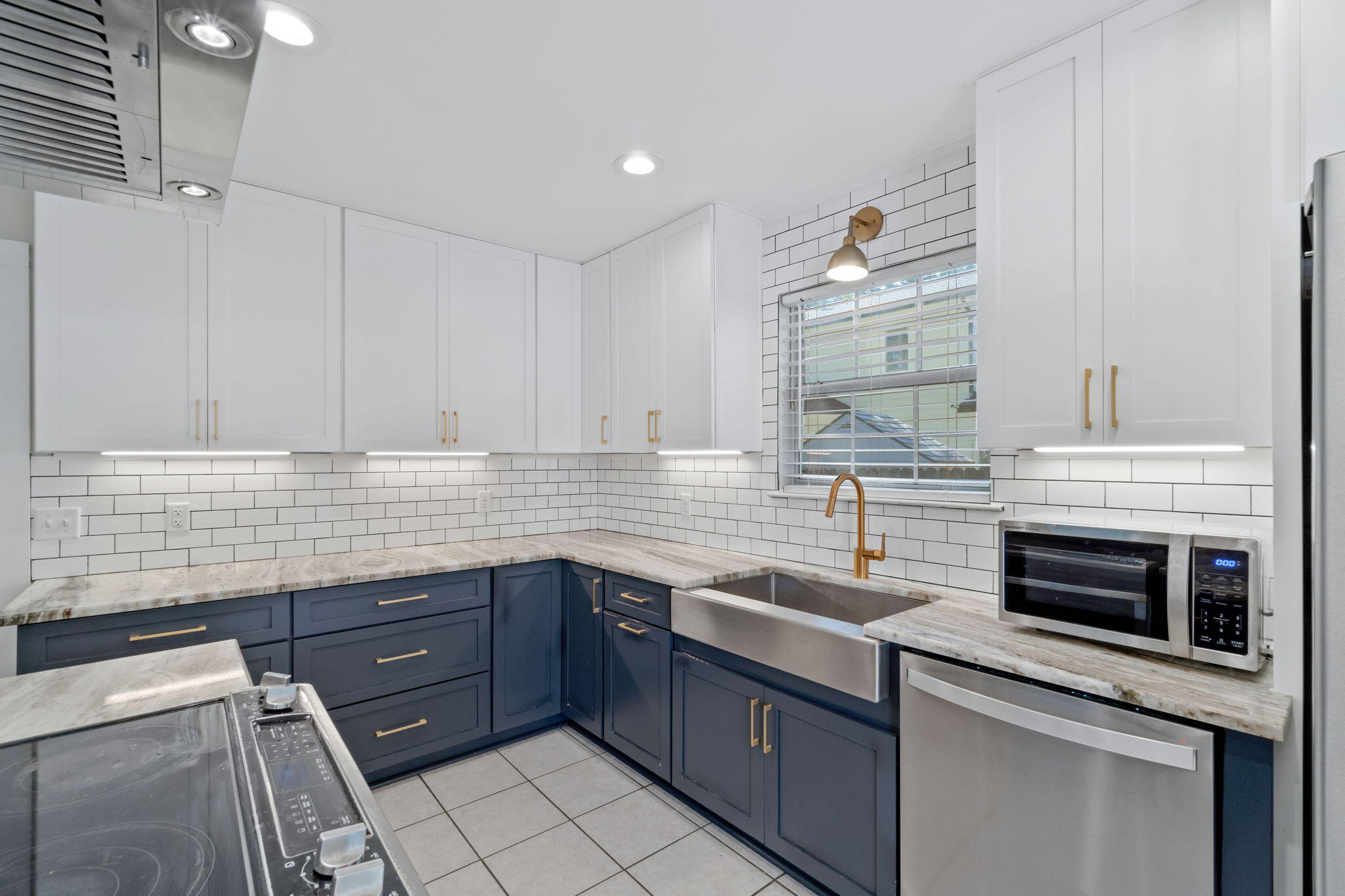 VILLAGE OF BOLTON AT BLUEWATER BAY - Residential Lease