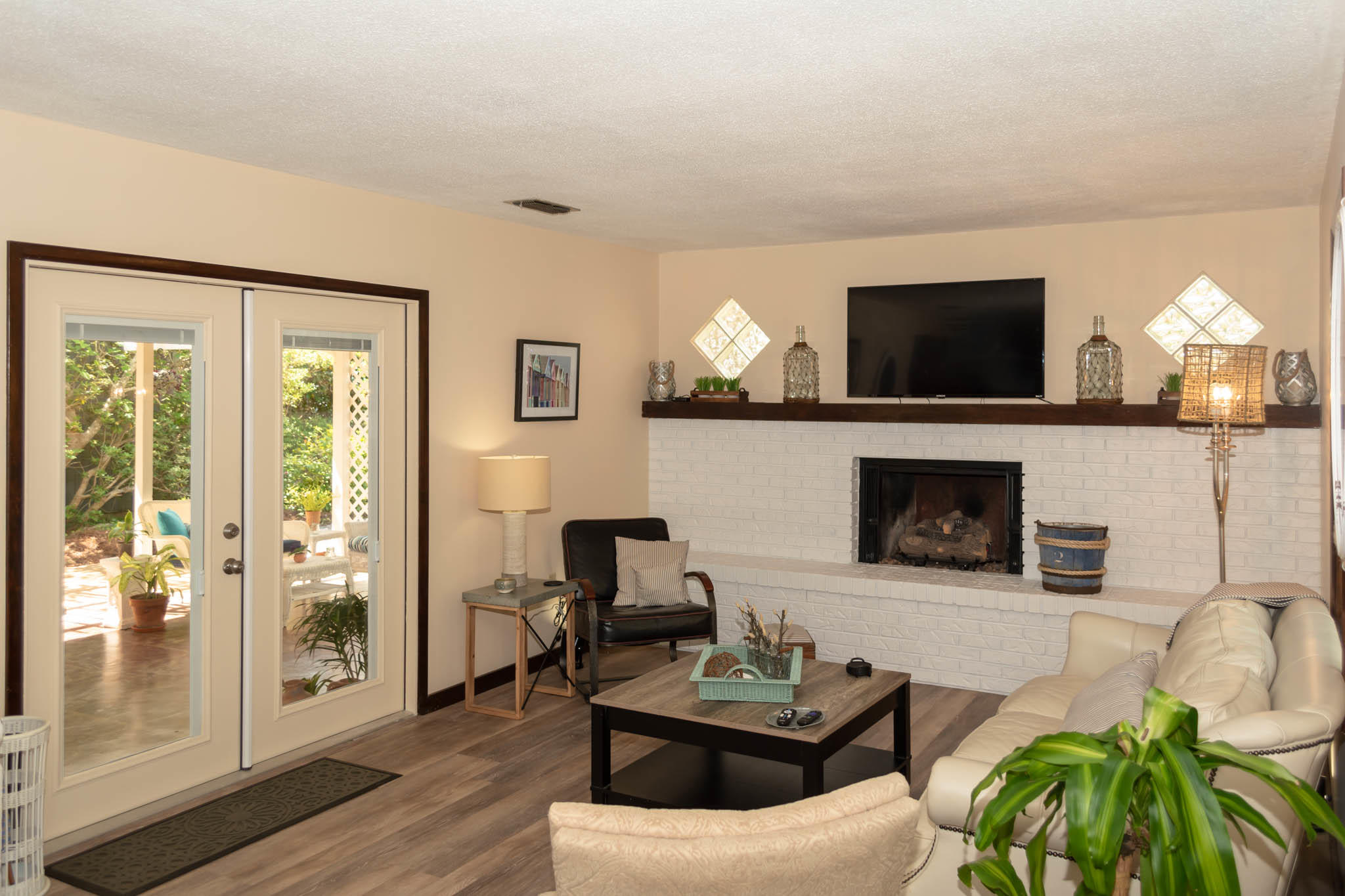 CRYSTAL BEACH - Residential