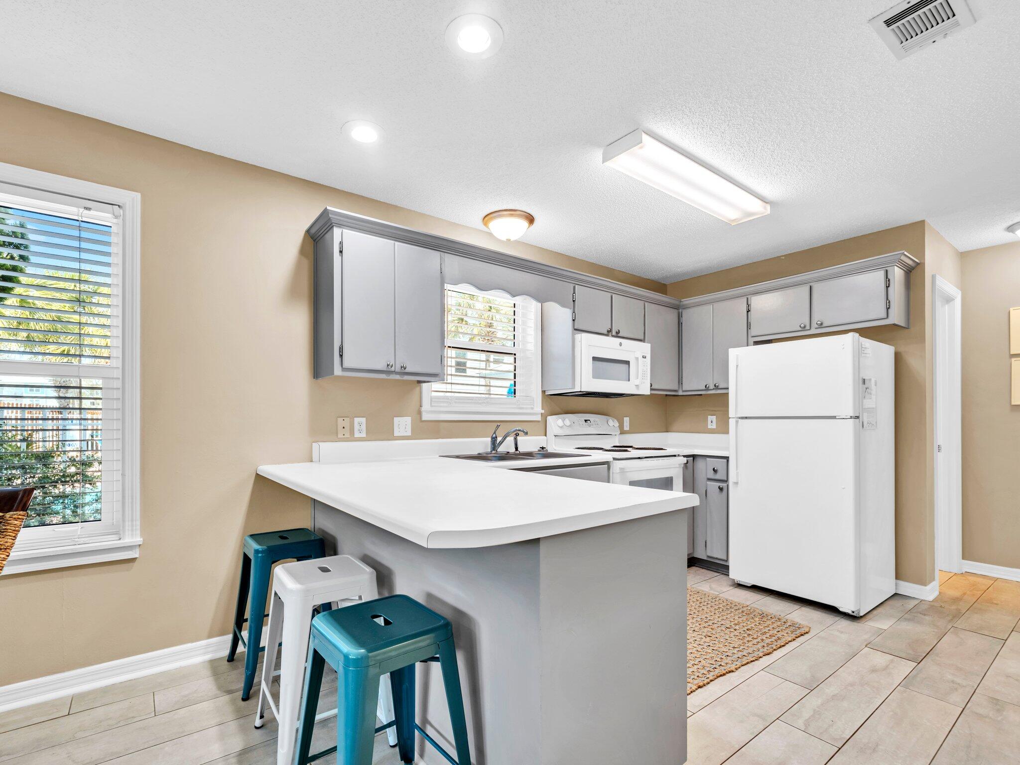 BEACHSIDE VILLAS CONDO - Residential