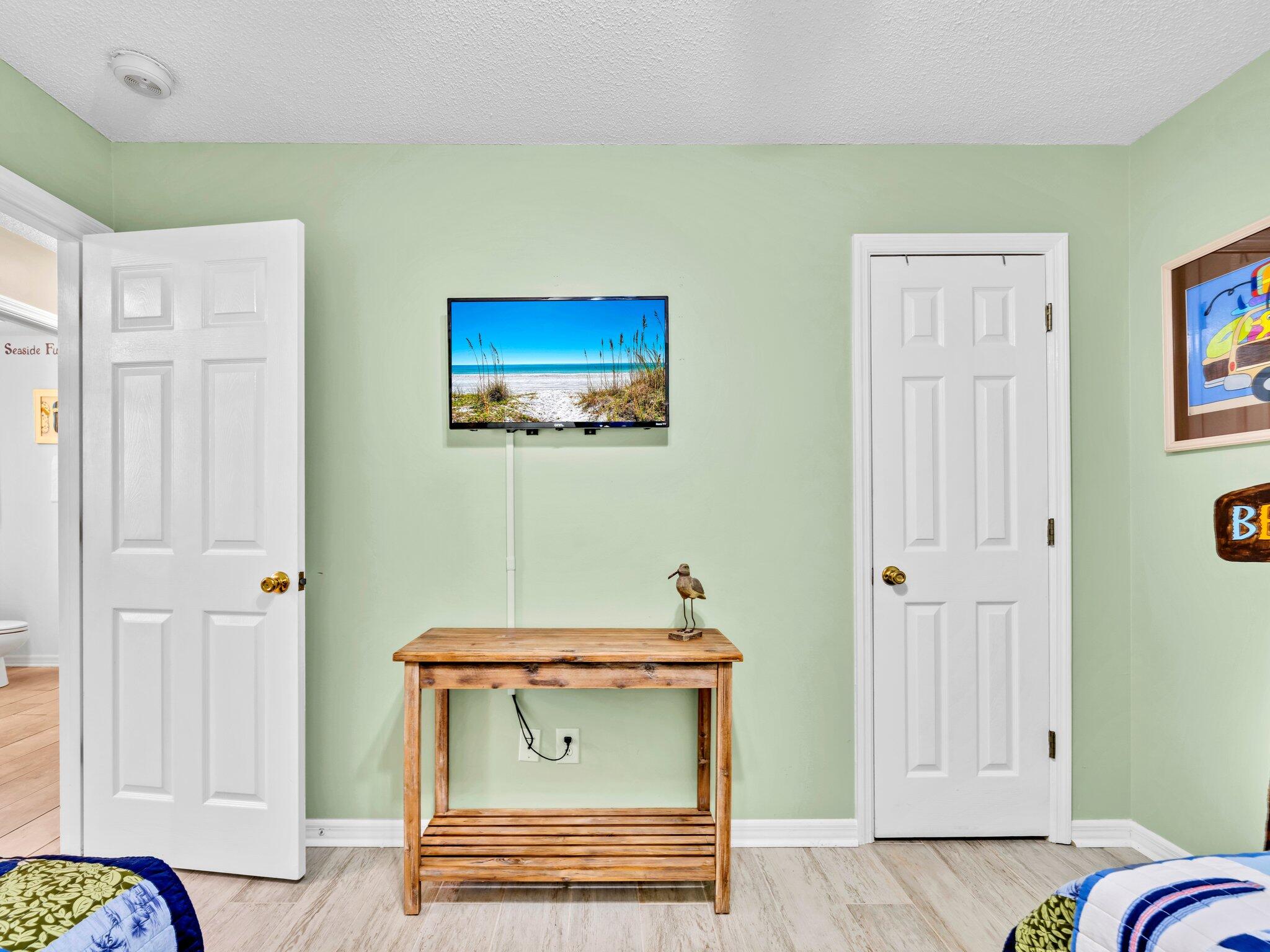 BEACHSIDE VILLAS CONDO - Residential