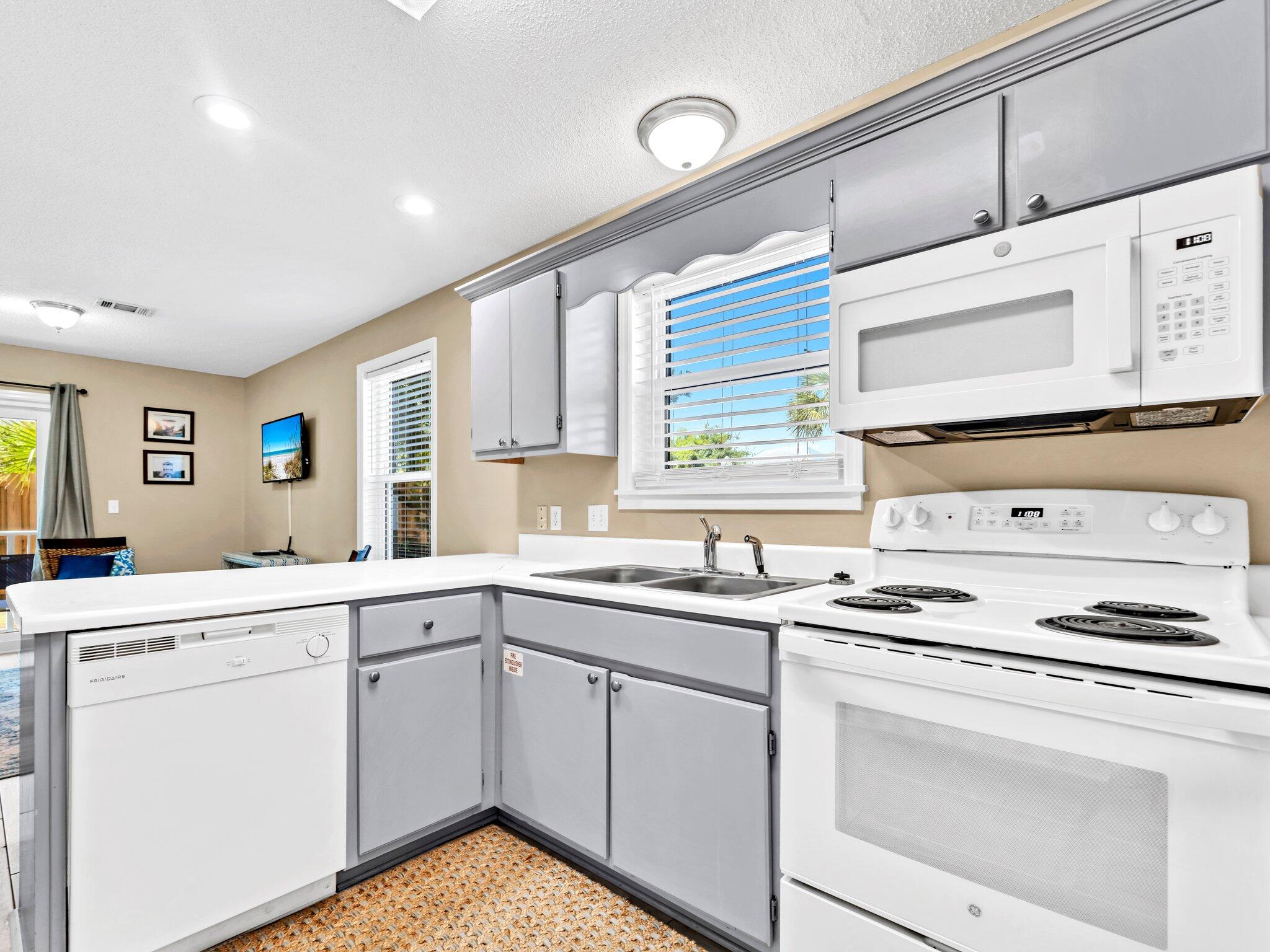 BEACHSIDE VILLAS CONDO - Residential