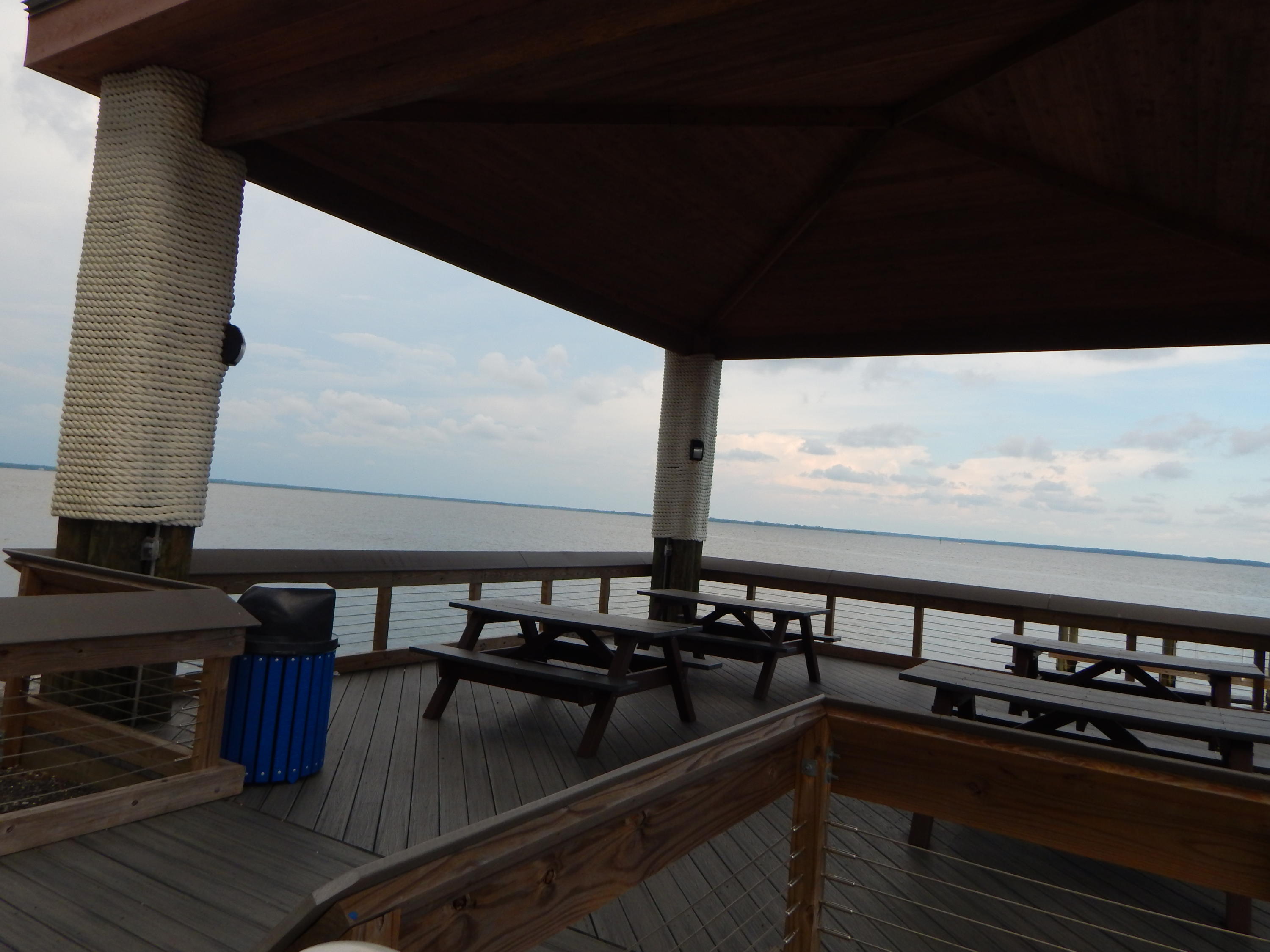 CREEKSIDE - Residential