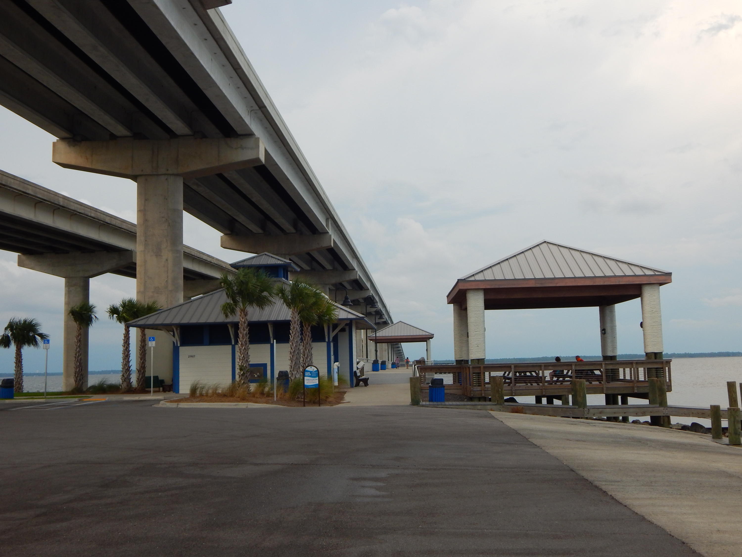 CREEKSIDE - Residential