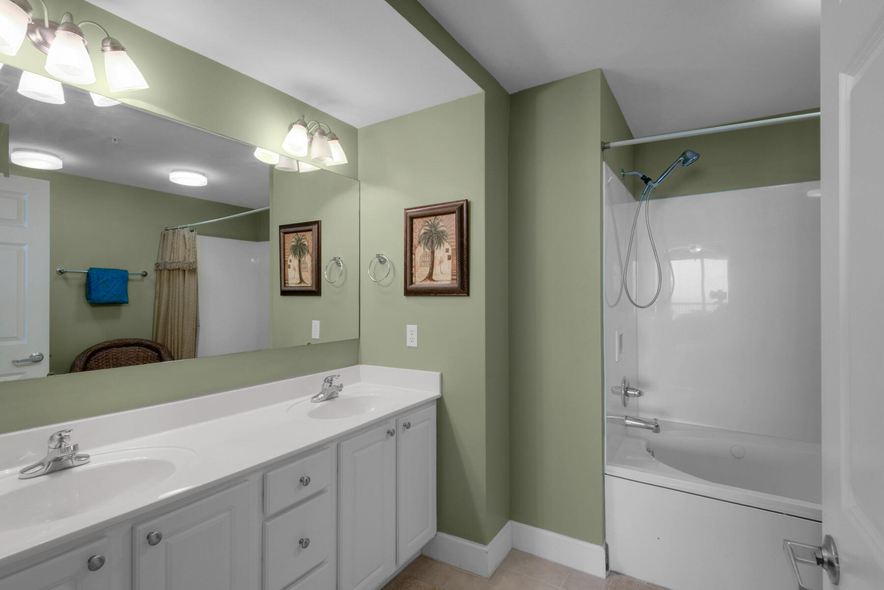 SUNRISE BEACH - Residential