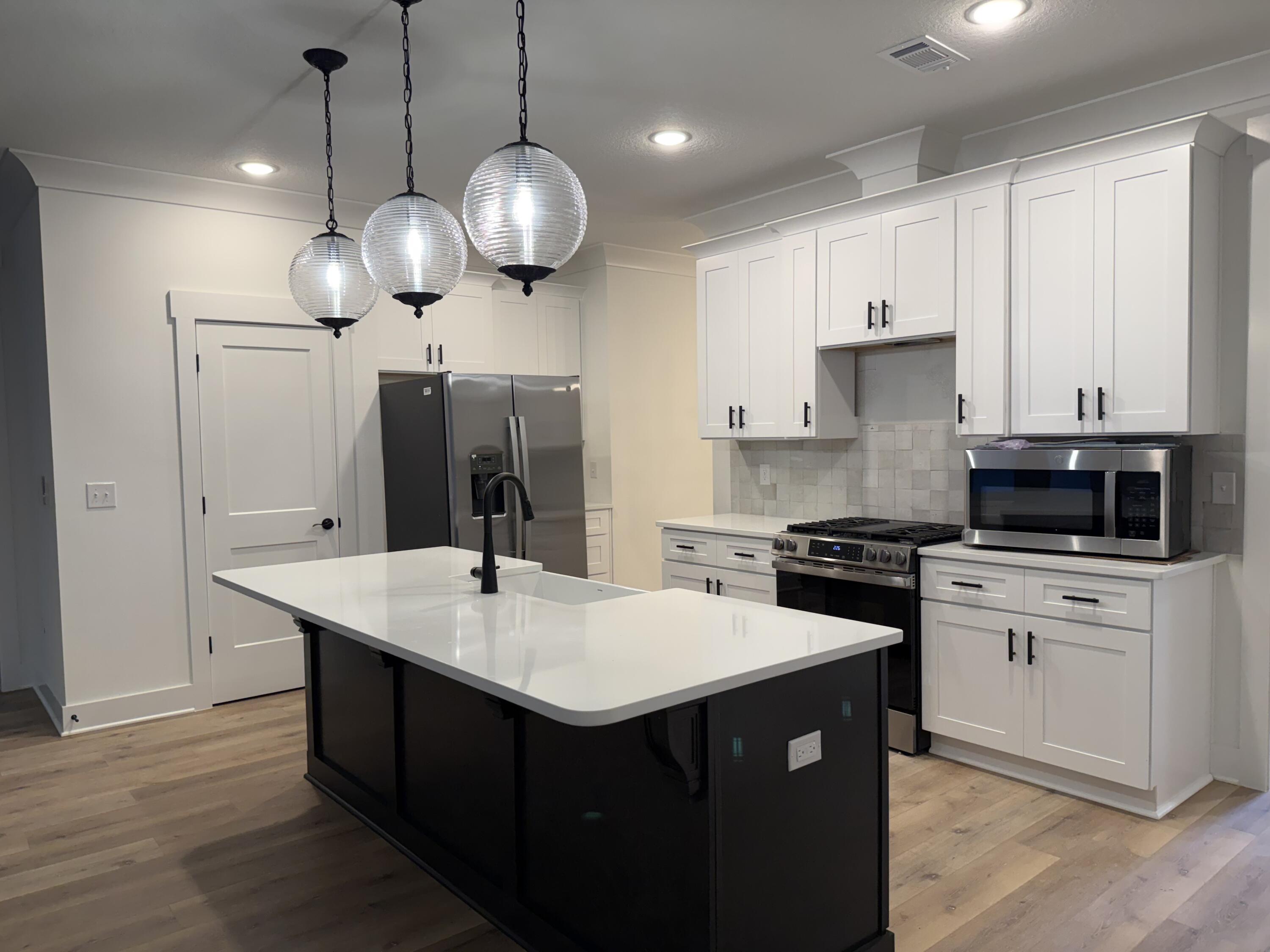 HAMMOCK BAY - Residential