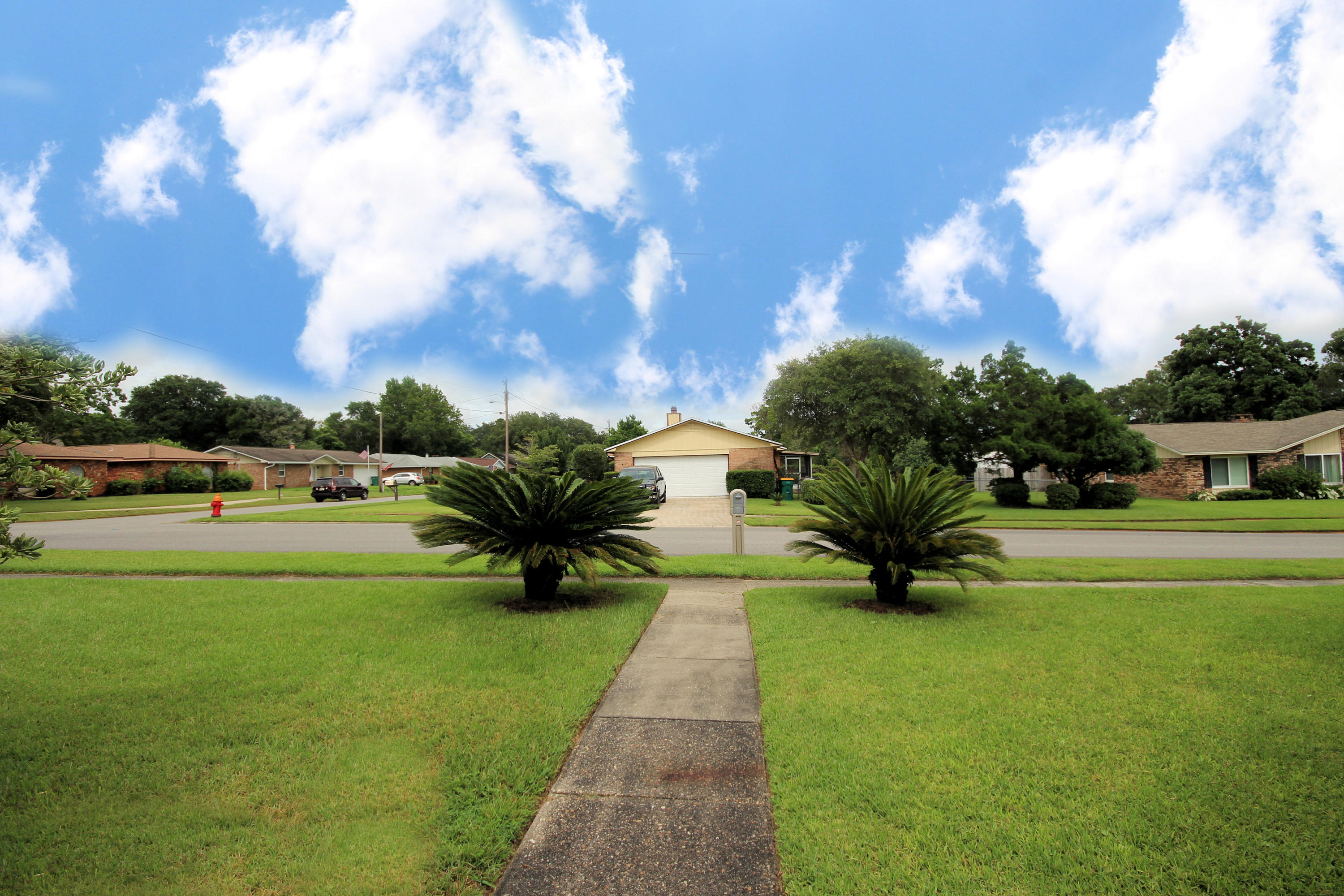 TANGLEWOOD S/D 1ST ADDN - Residential