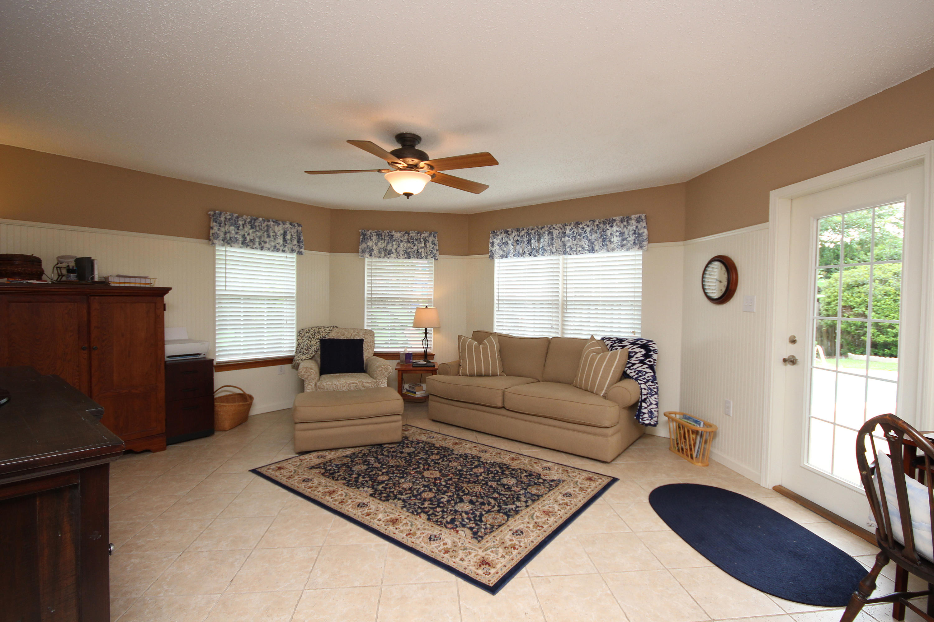 TANGLEWOOD S/D 1ST ADDN - Residential