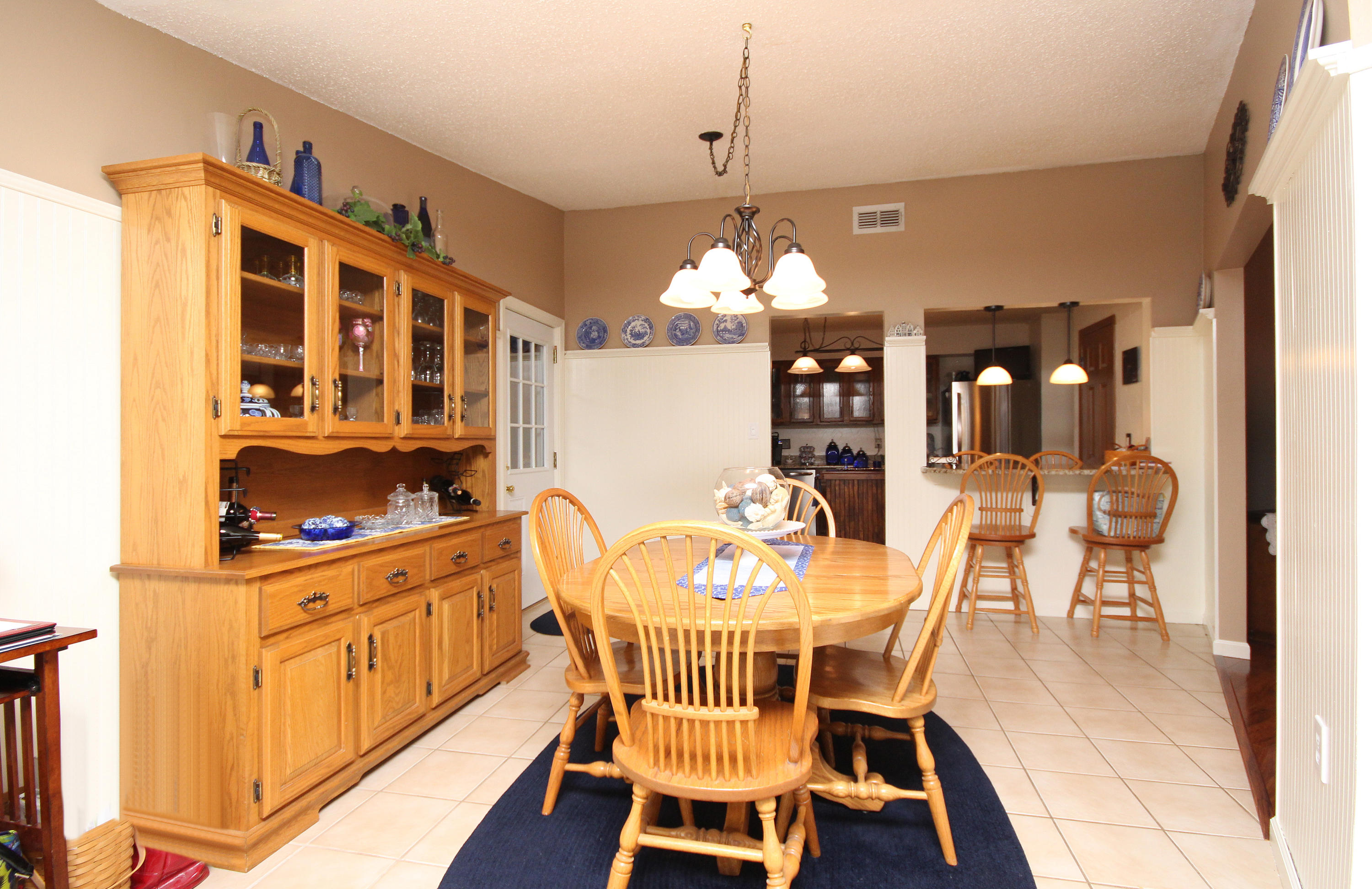 TANGLEWOOD S/D 1ST ADDN - Residential