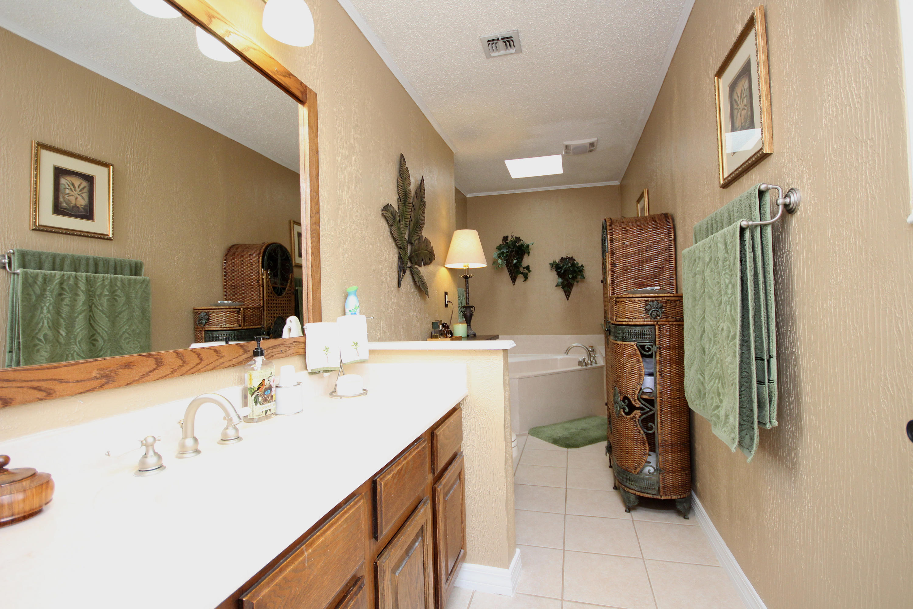 TANGLEWOOD S/D 1ST ADDN - Residential