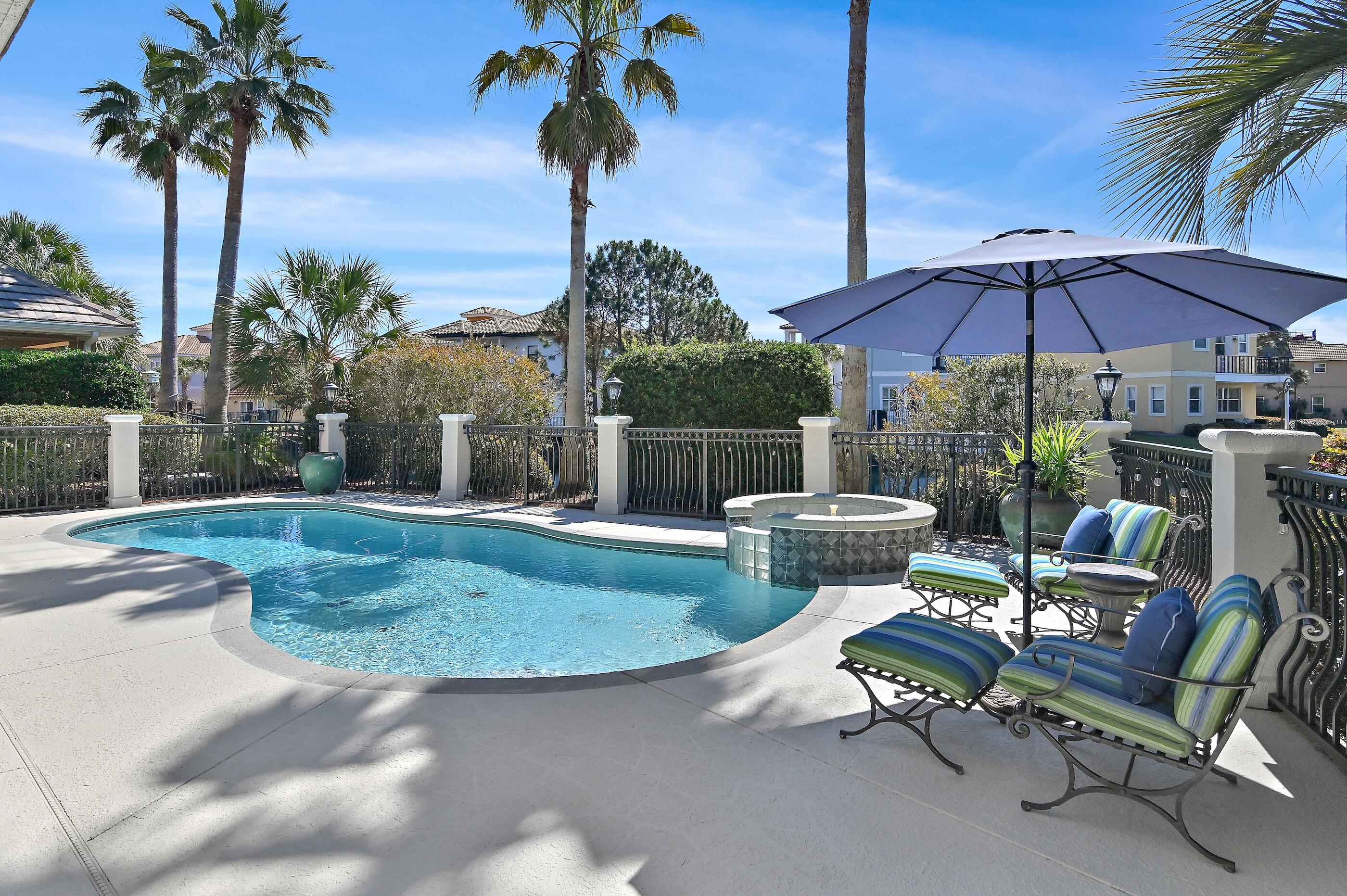 REGATTA BAY - Residential