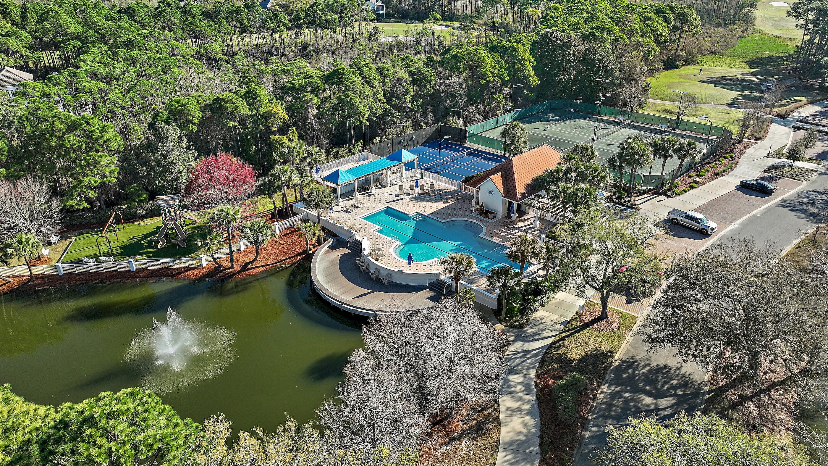 REGATTA BAY - Residential