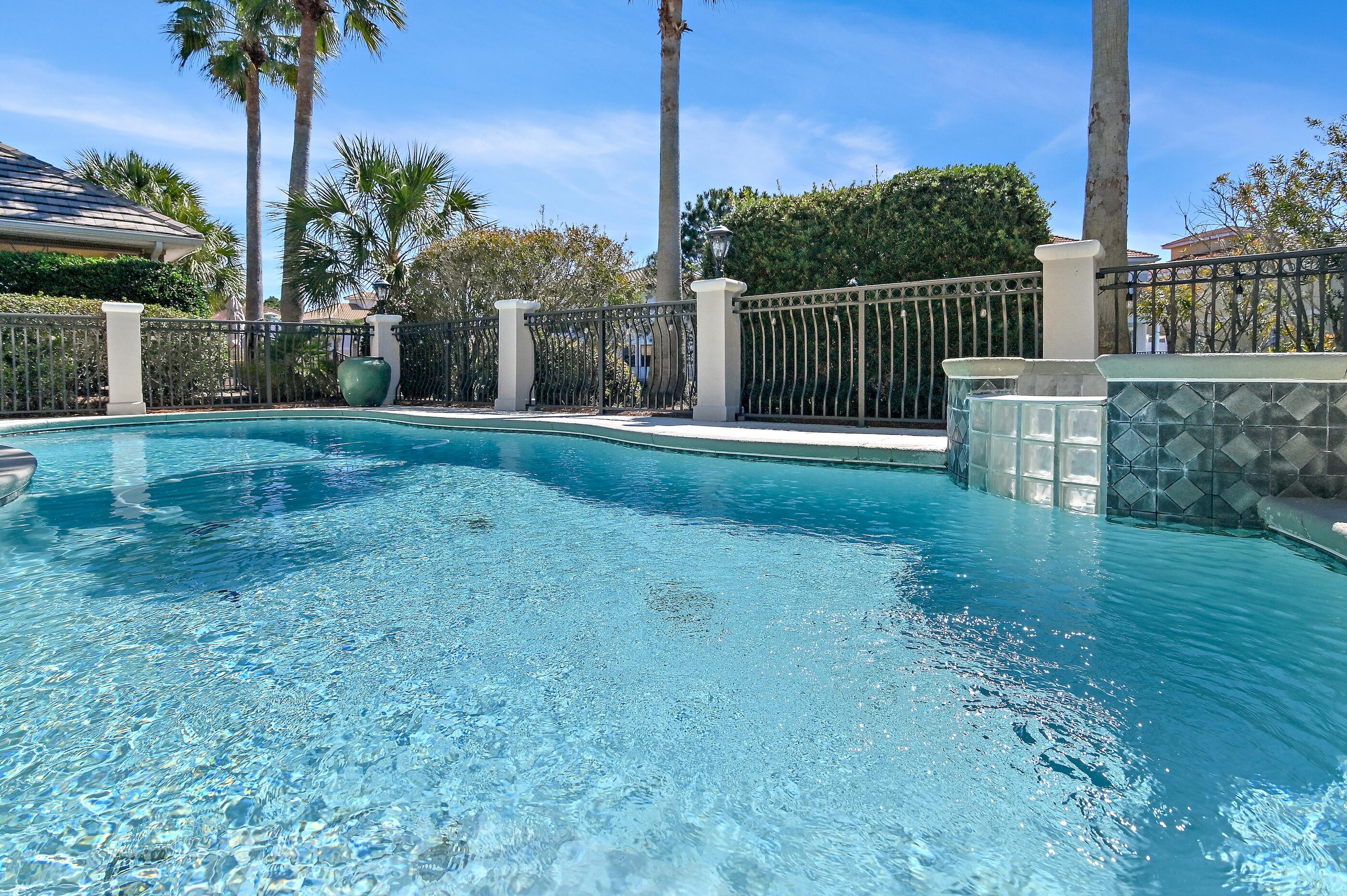 REGATTA BAY - Residential