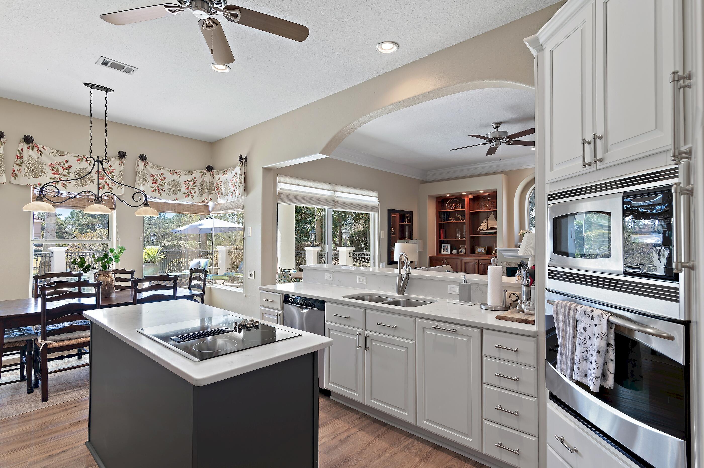 REGATTA BAY - Residential