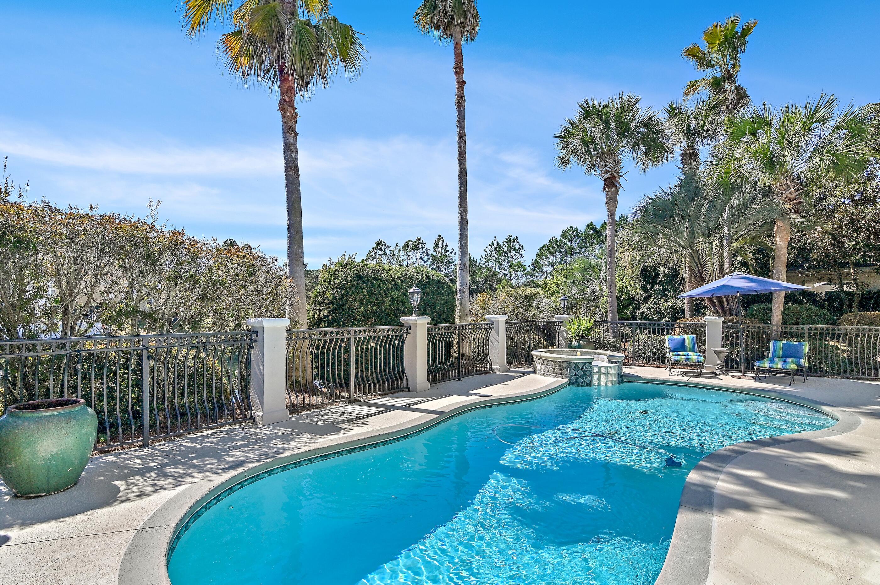 REGATTA BAY - Residential