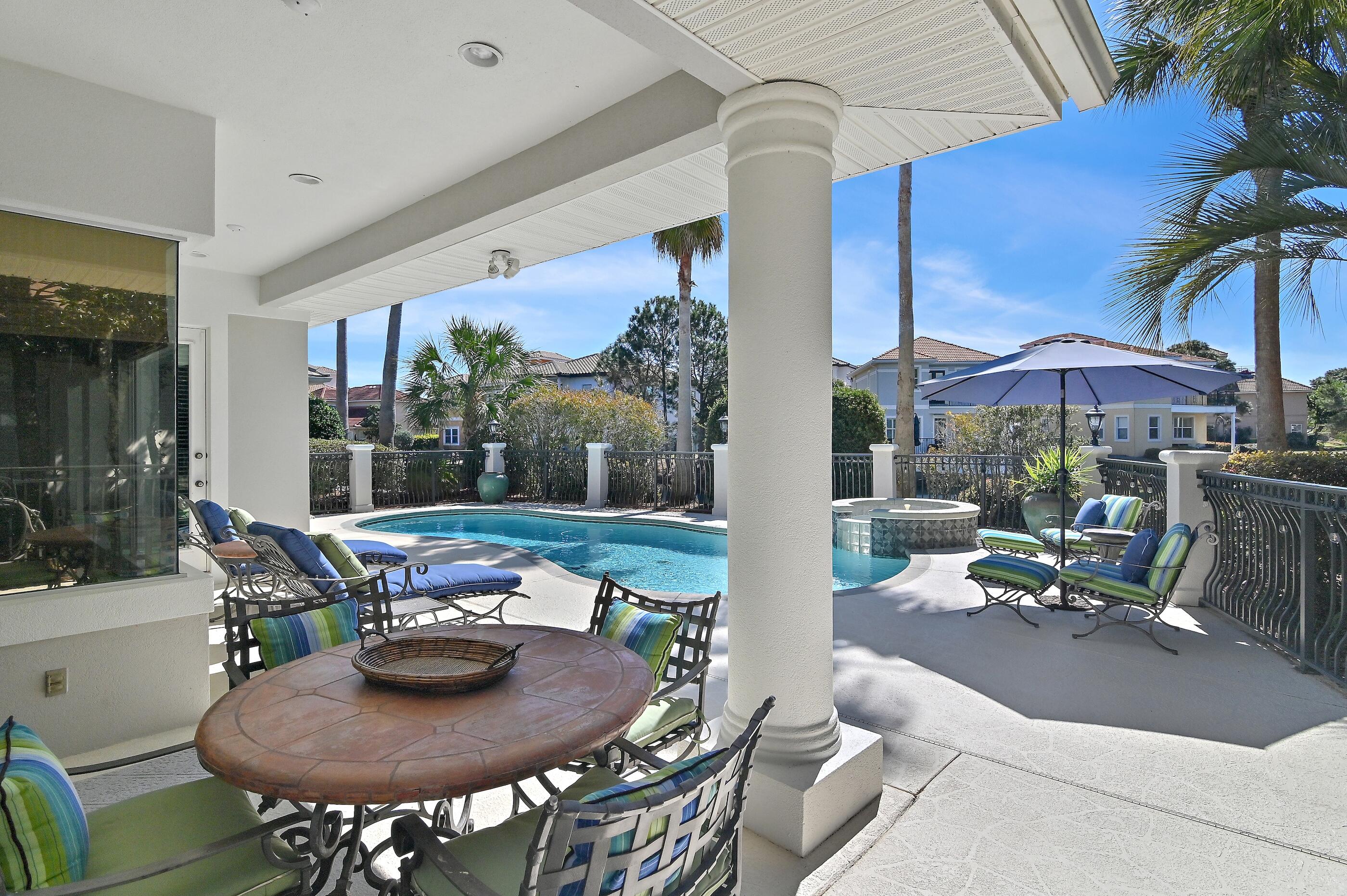REGATTA BAY - Residential