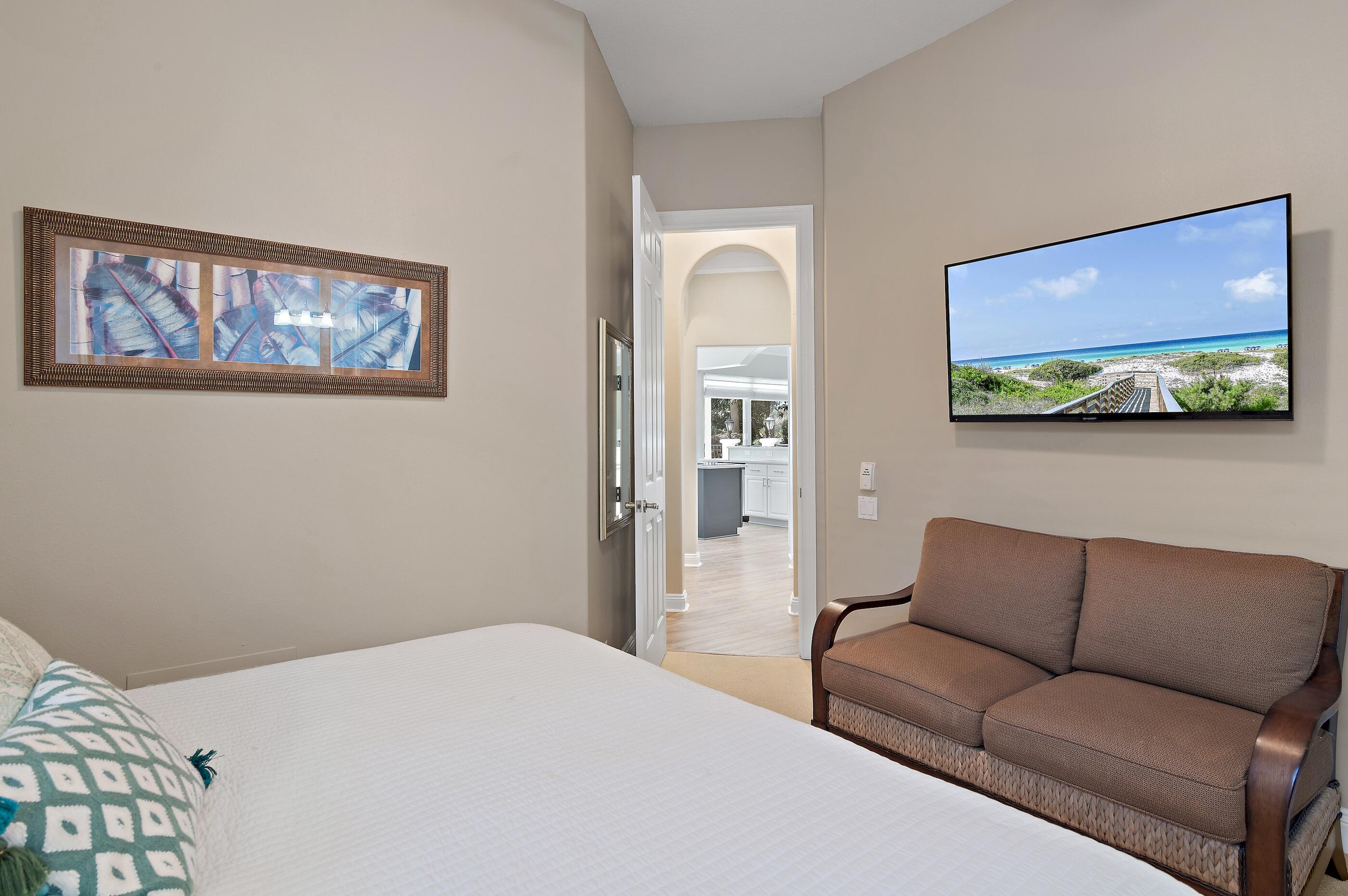 REGATTA BAY - Residential