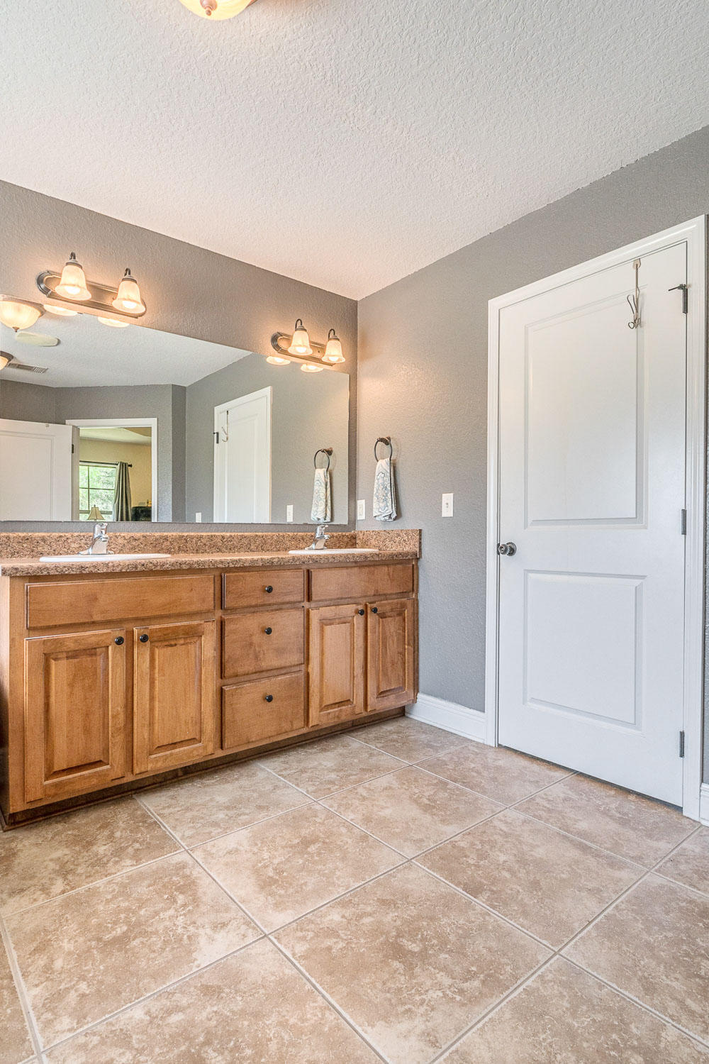 CARDINAL ESTATES - Residential