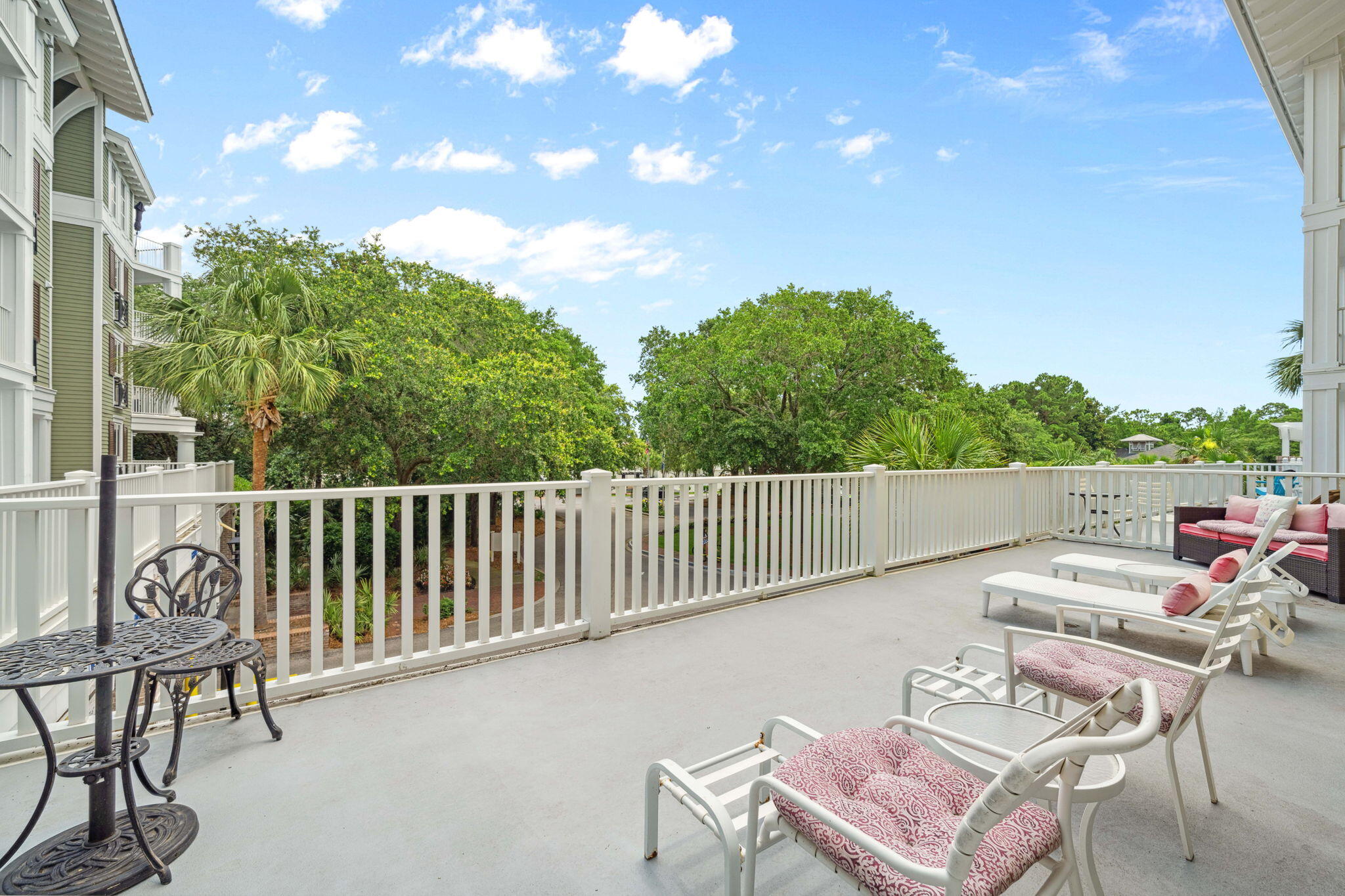 OBSERVATION POINT - Residential