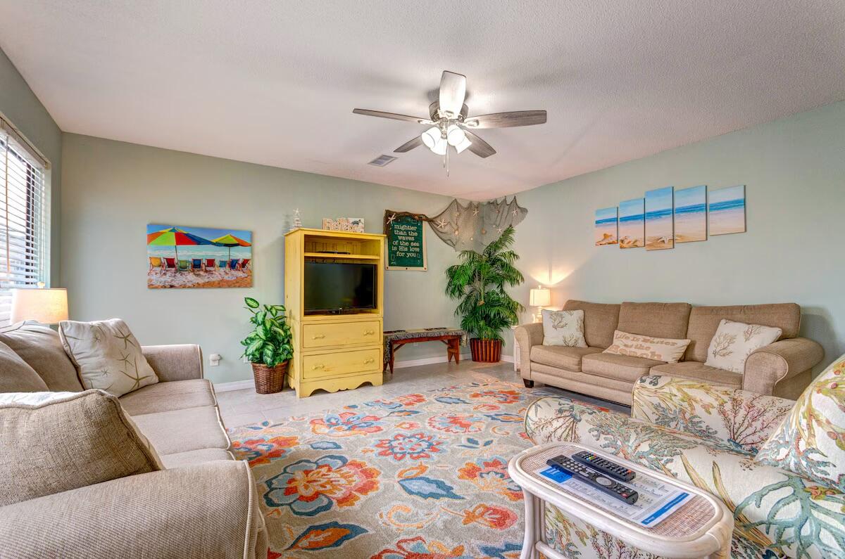 BEACHVIEW CONDOMINIUM - Residential