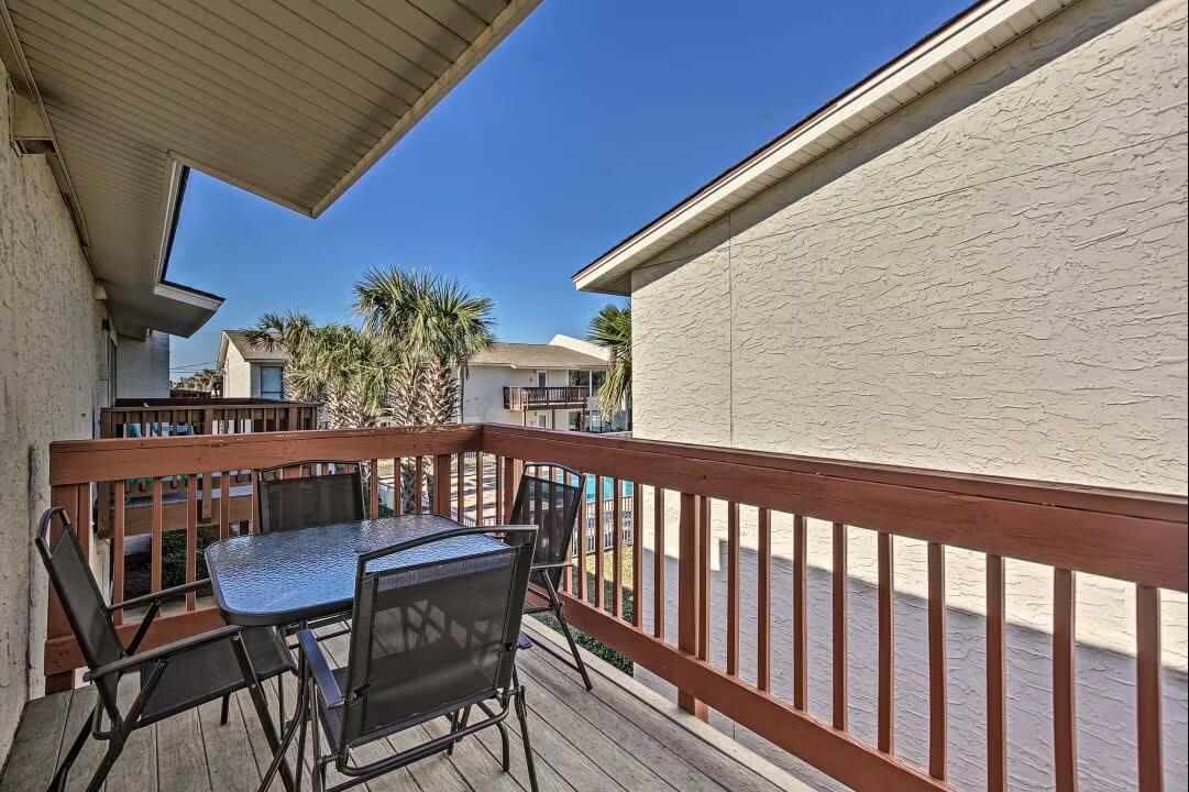 BEACHVIEW CONDOMINIUM - Residential