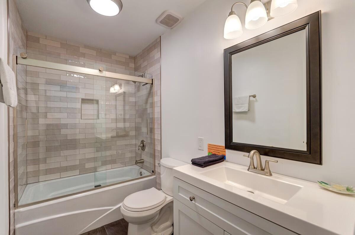 BEACHVIEW CONDOMINIUM - Residential