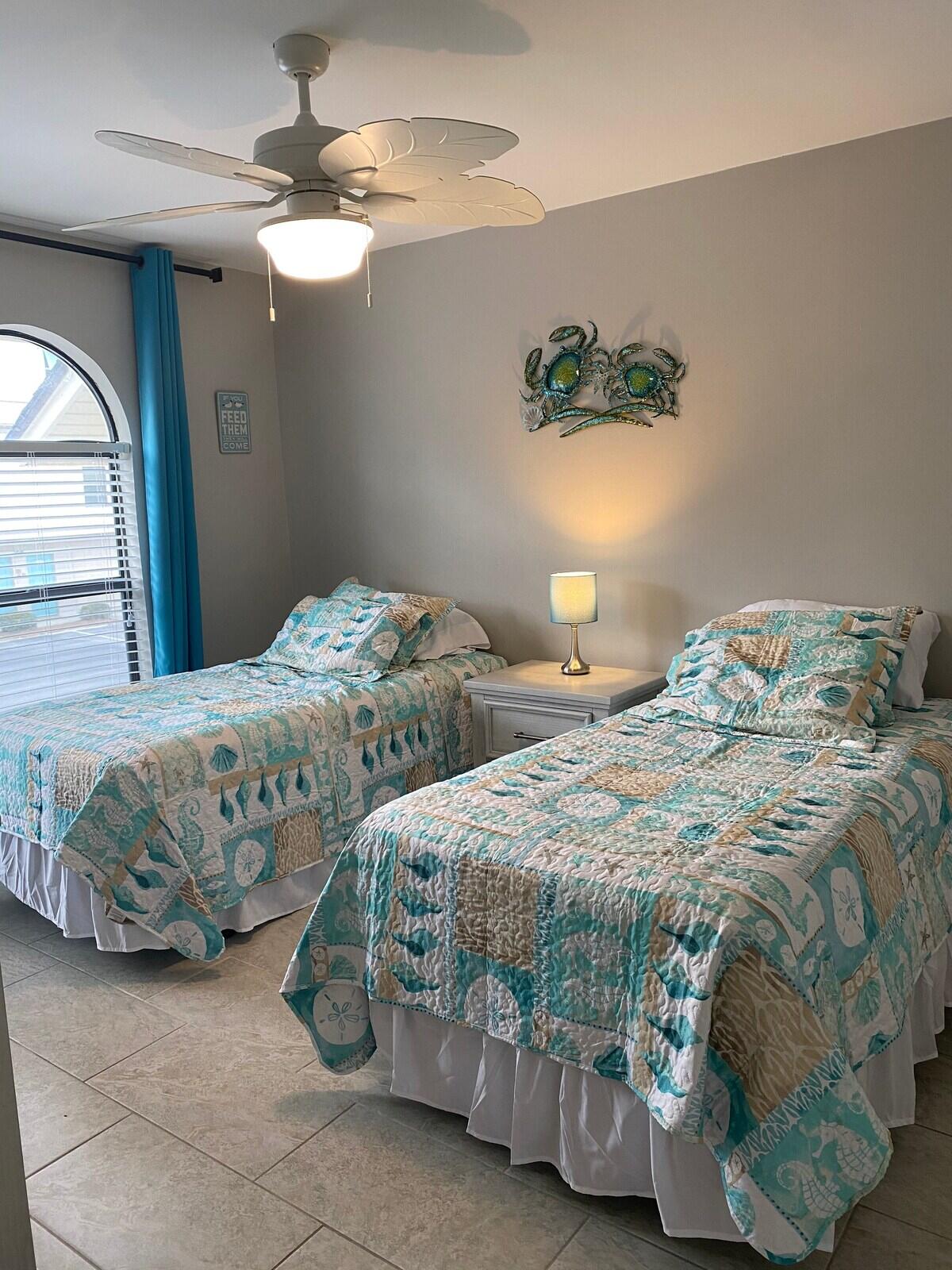 BEACHVIEW CONDOMINIUM - Residential