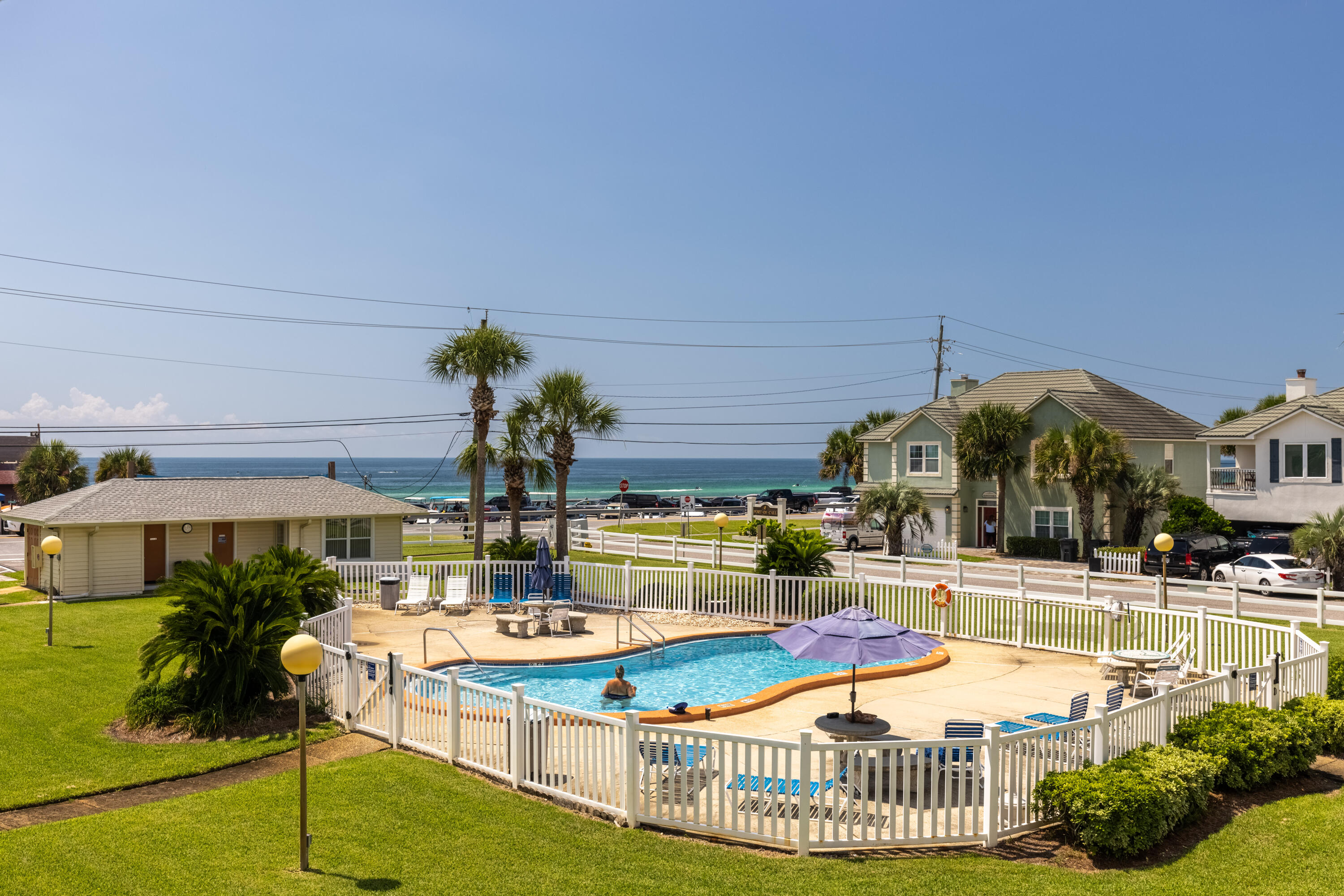 TRADEWINDS - Residential