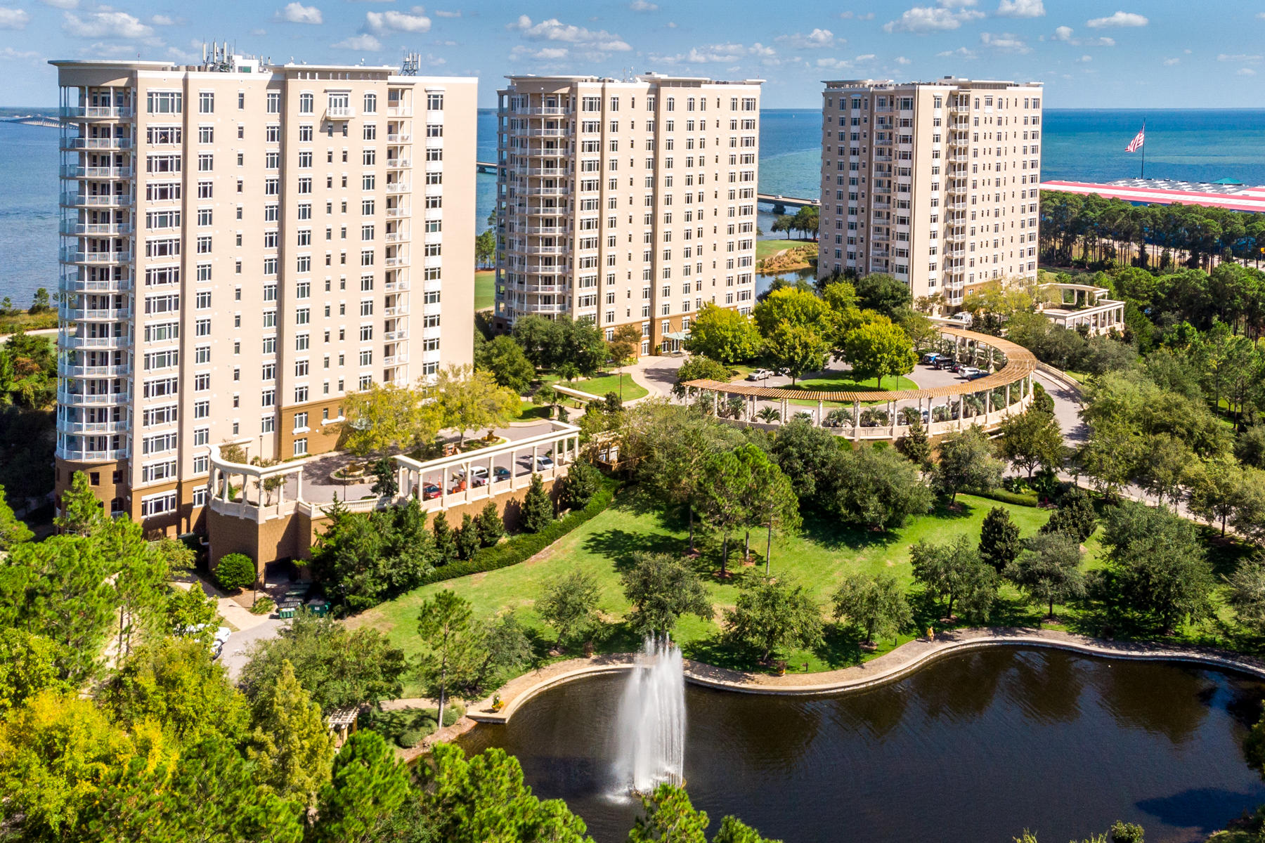 ONE WATER PLACE - Residential