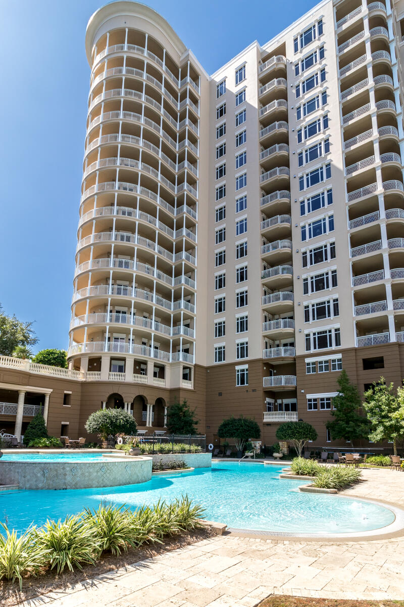 ONE WATER PLACE - Residential