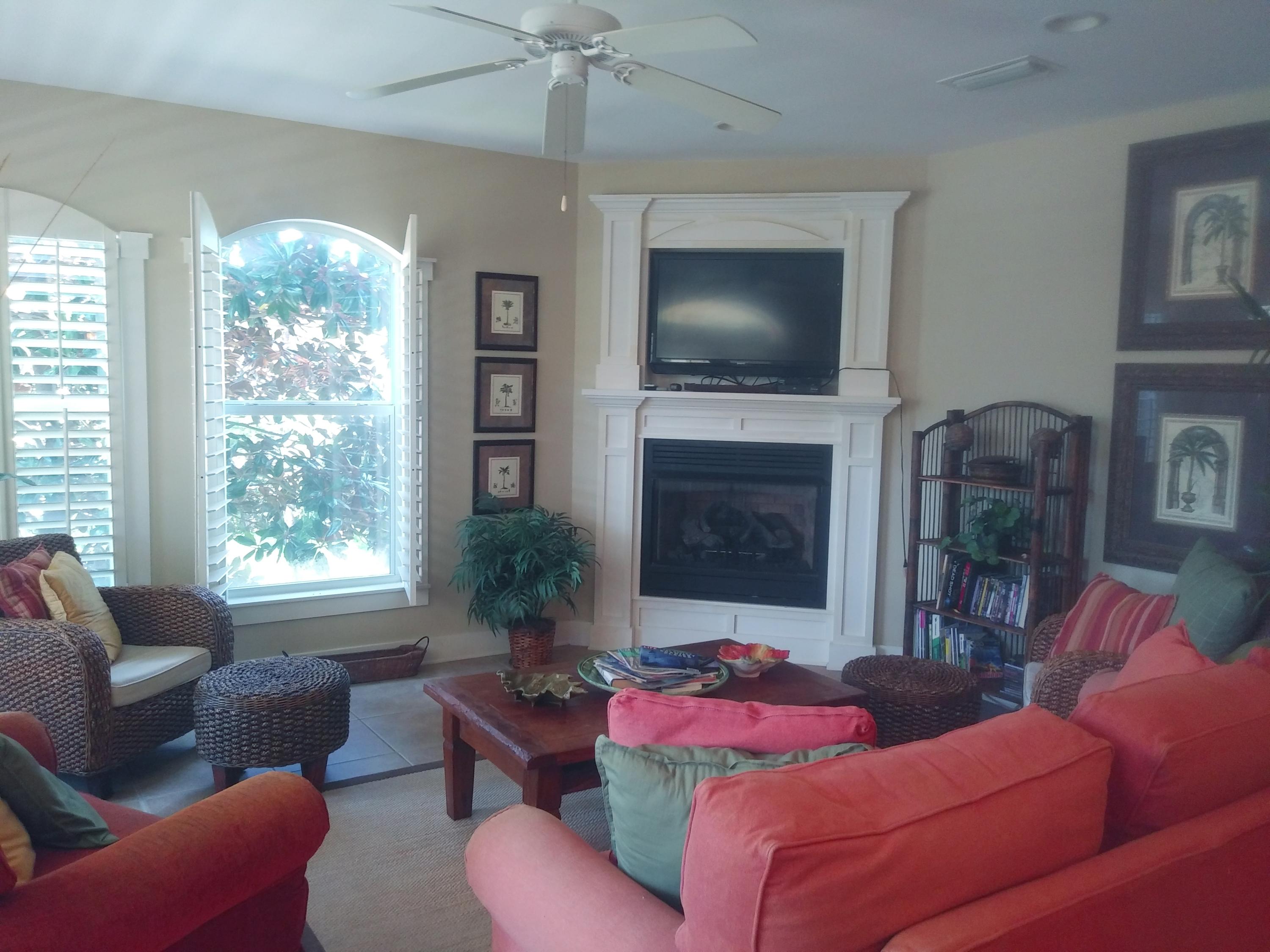 SEAVIEW VILLAS - Residential