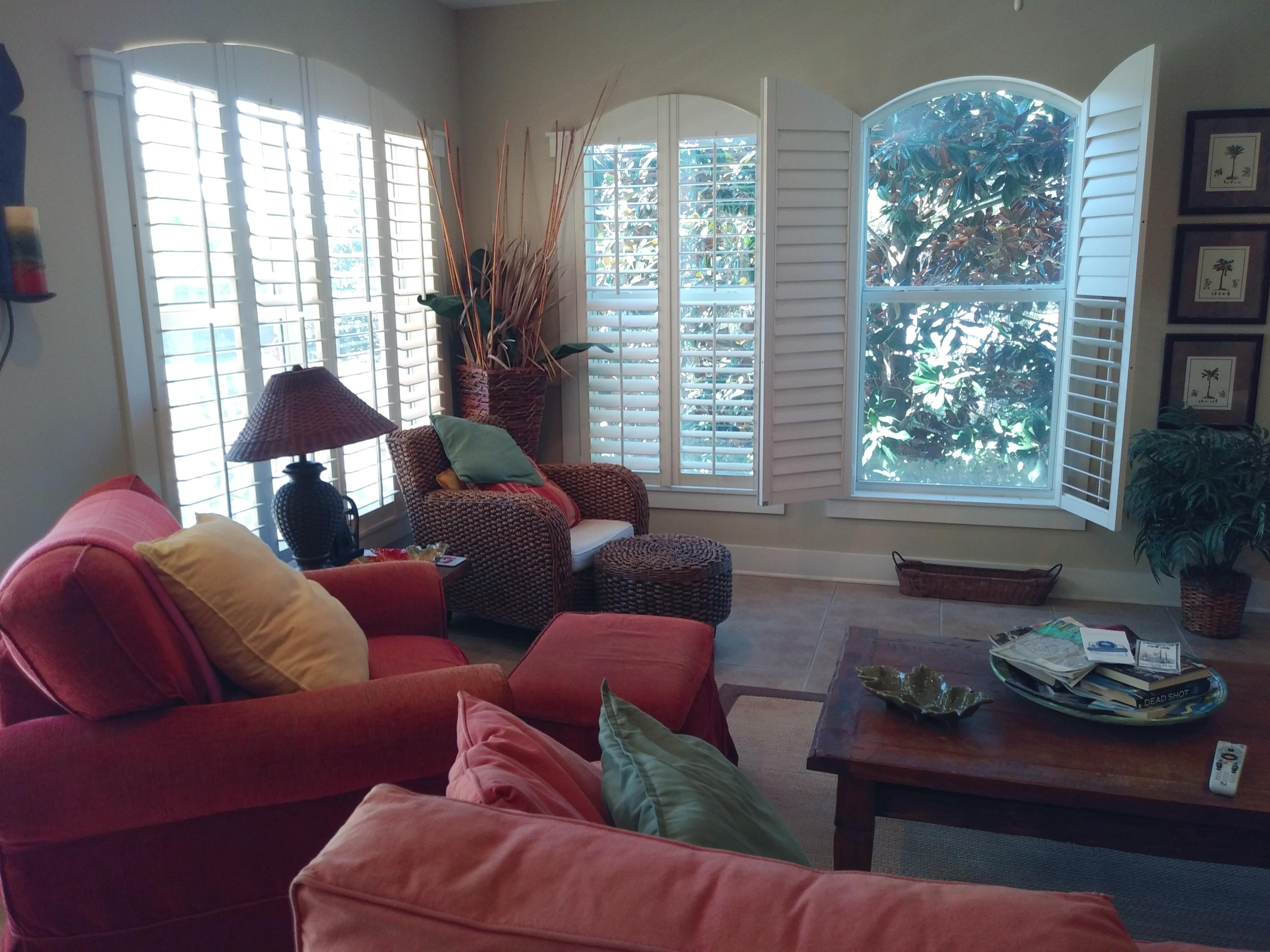 SEAVIEW VILLAS - Residential