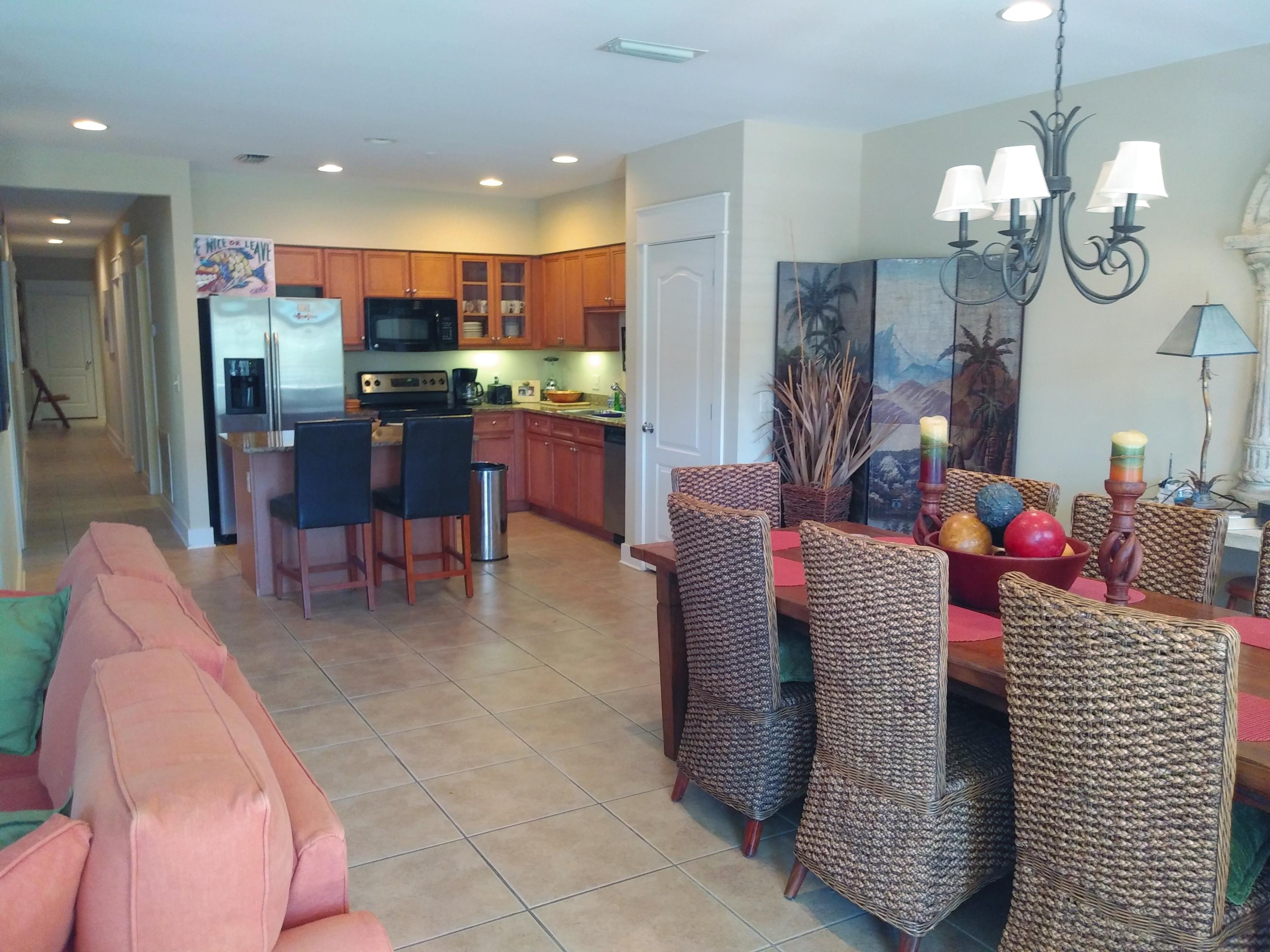 SEAVIEW VILLAS - Residential