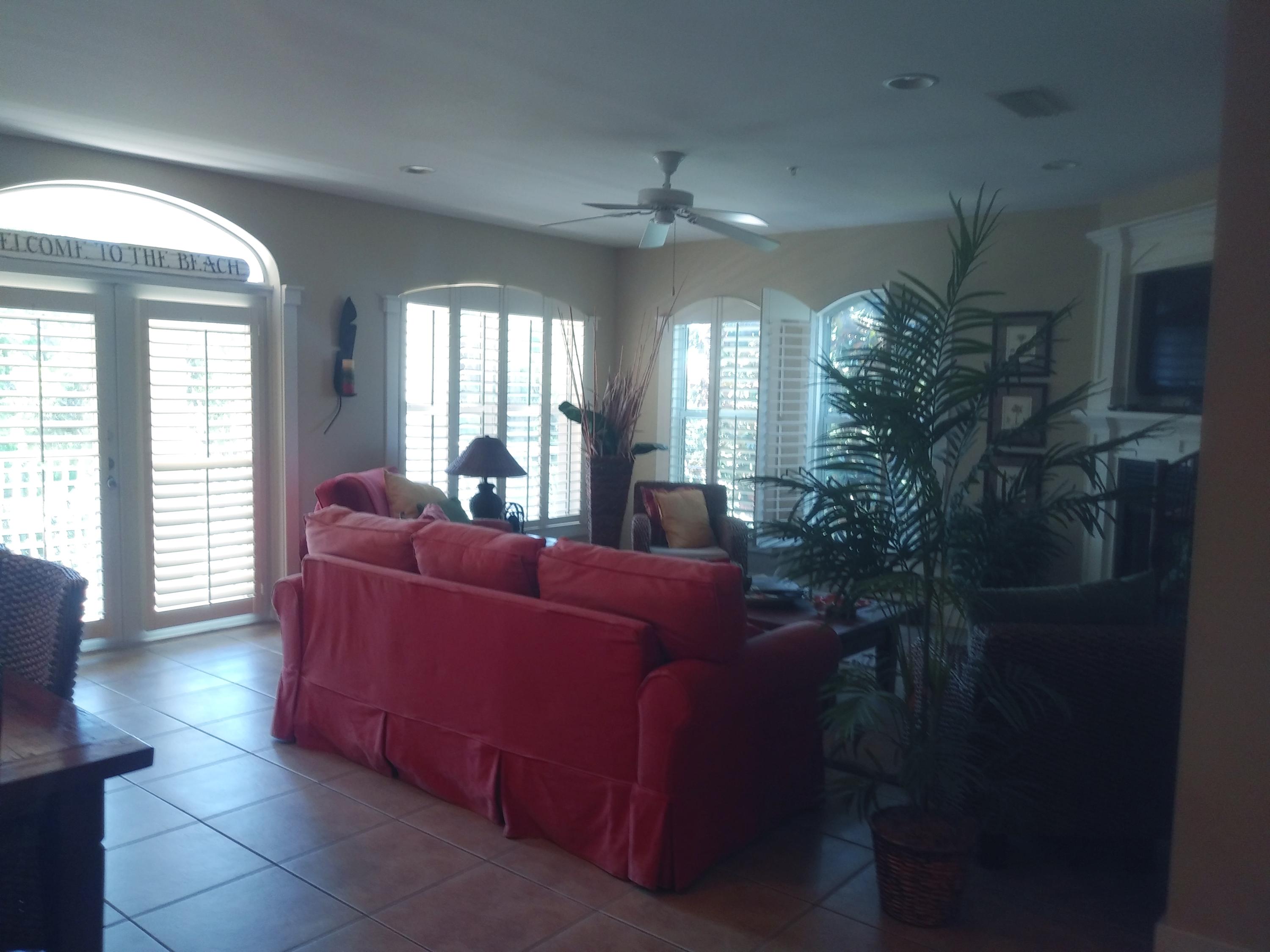 SEAVIEW VILLAS - Residential