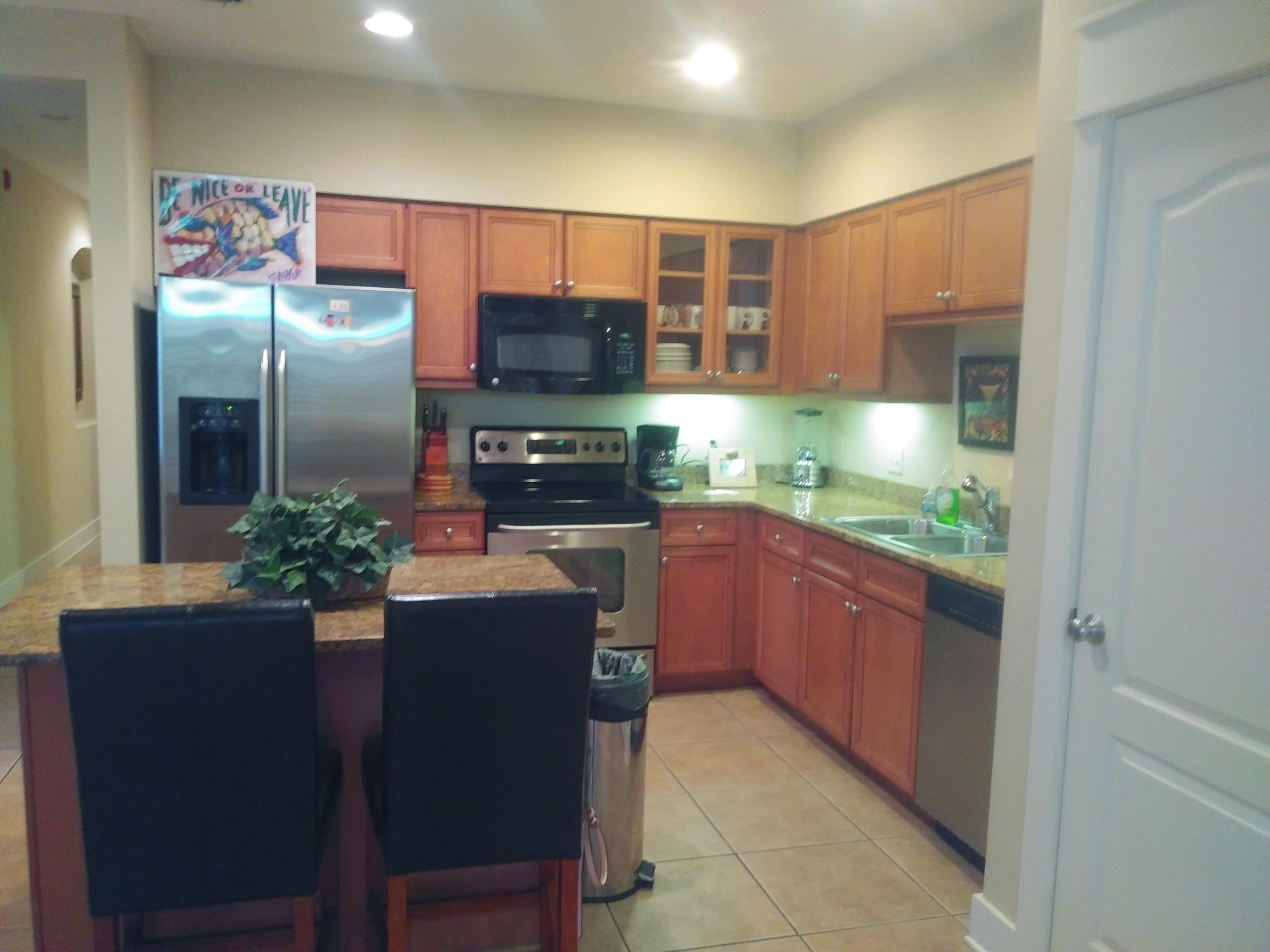 SEAVIEW VILLAS - Residential