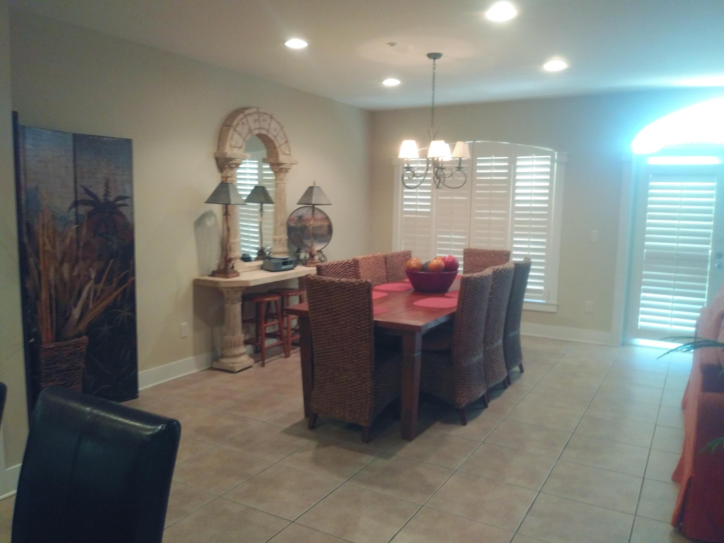 SEAVIEW VILLAS - Residential