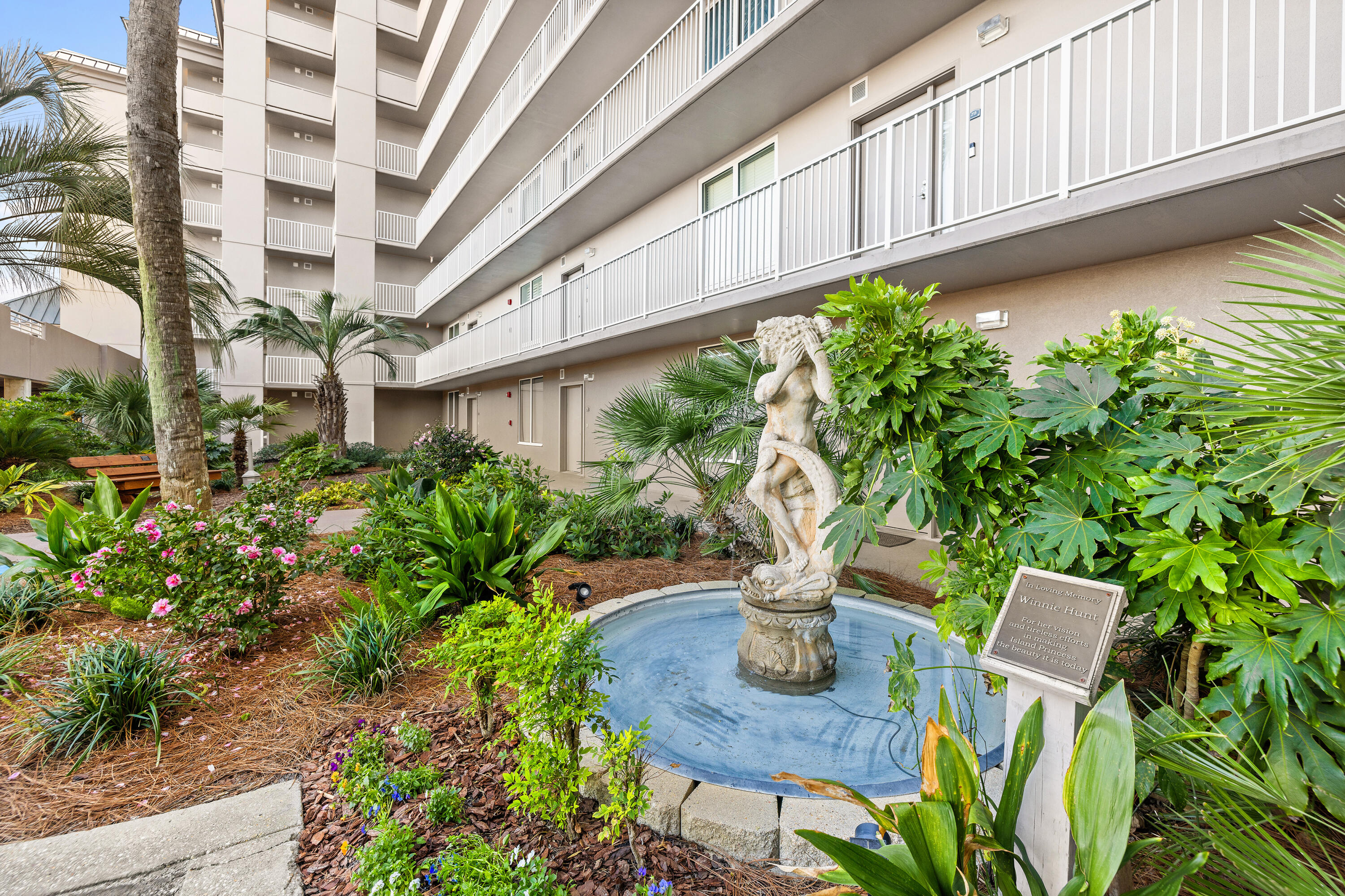 ISLAND PRINCESS - Residential